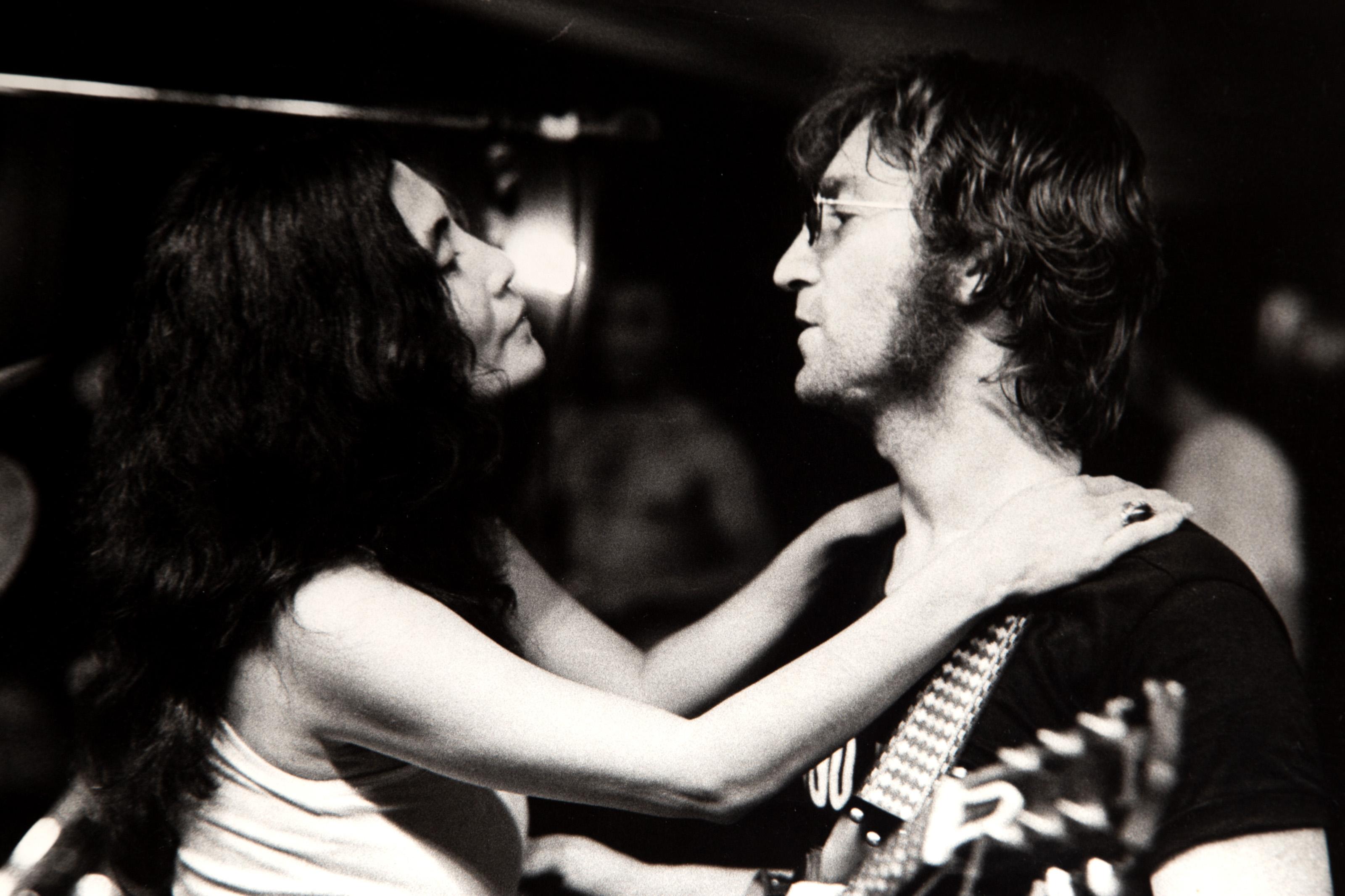 Yoko Ono and John Lennon In Love, Black & White Photograph by Bob Gruen For Sale 1