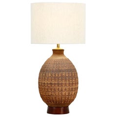 Vintage Bob Kinzie Earthenware “N-Series” Ceramic Table Lamp for Affiliated Craftsmen
