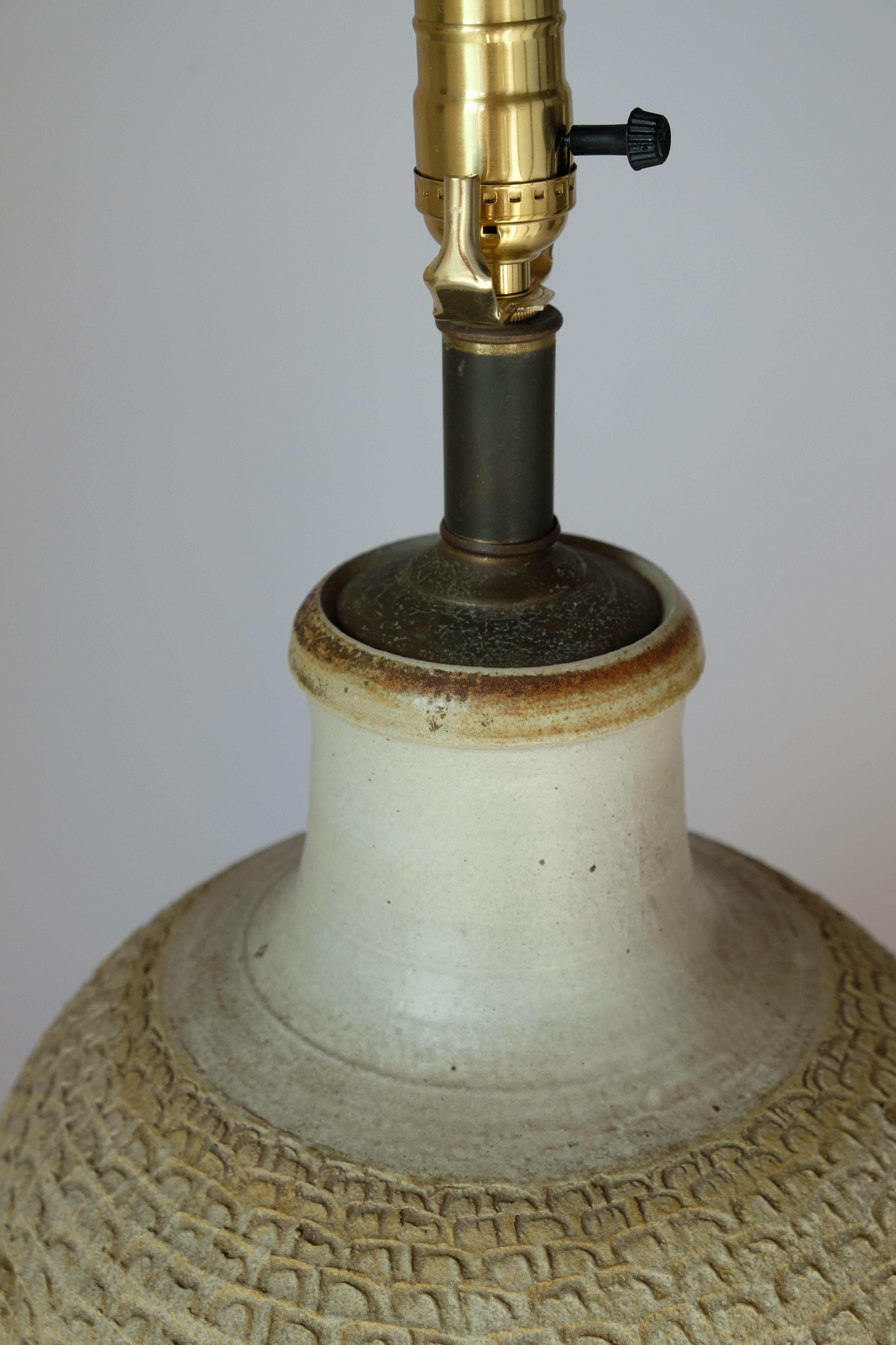 Mid-Century Modern Bob Kinzie Hand Thrown Table Lamp For Sale