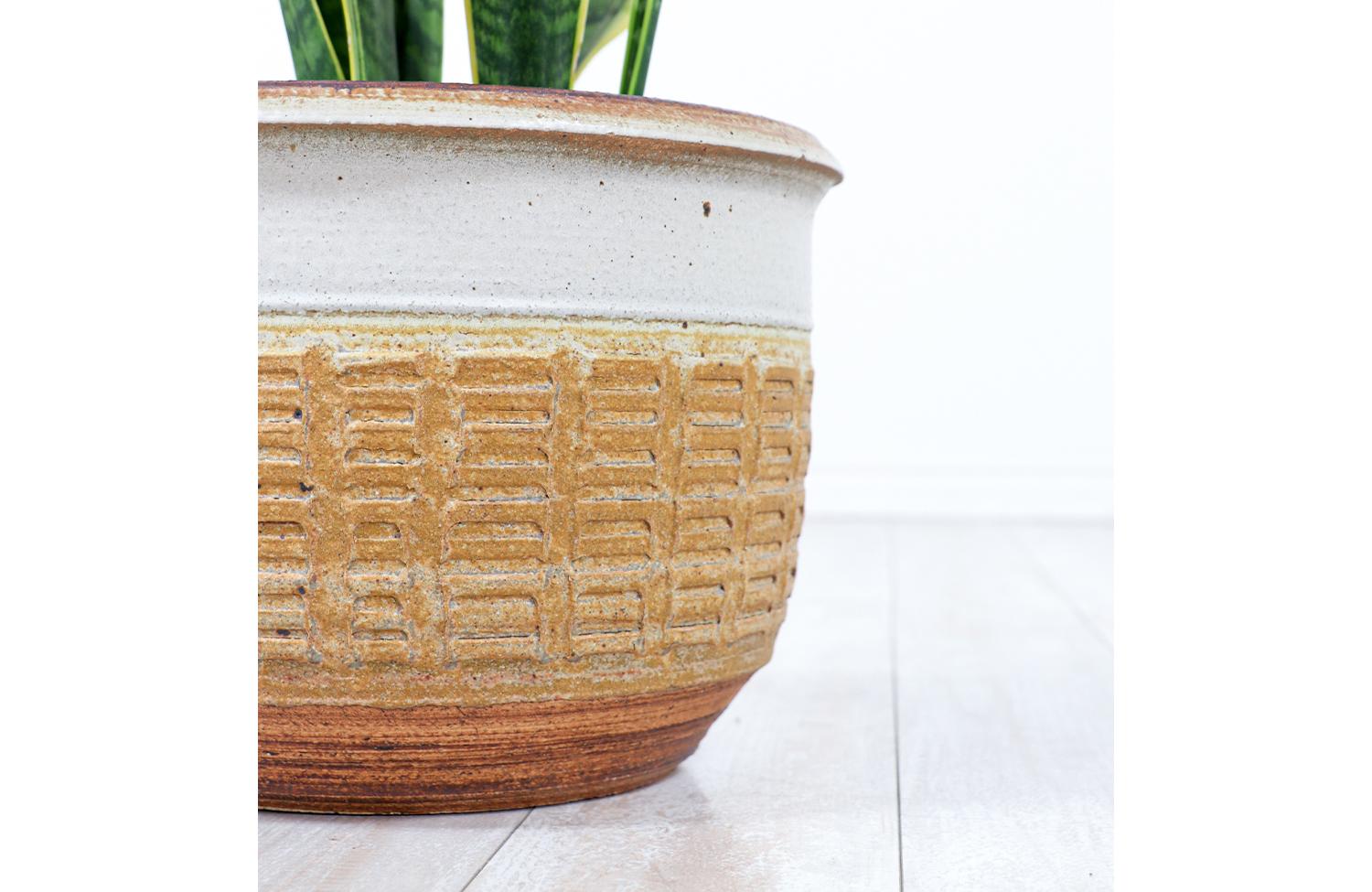 Ceramic Bob Kinzie Stoneware Pottery Planter Vase for Affiliated Craftsmen For Sale