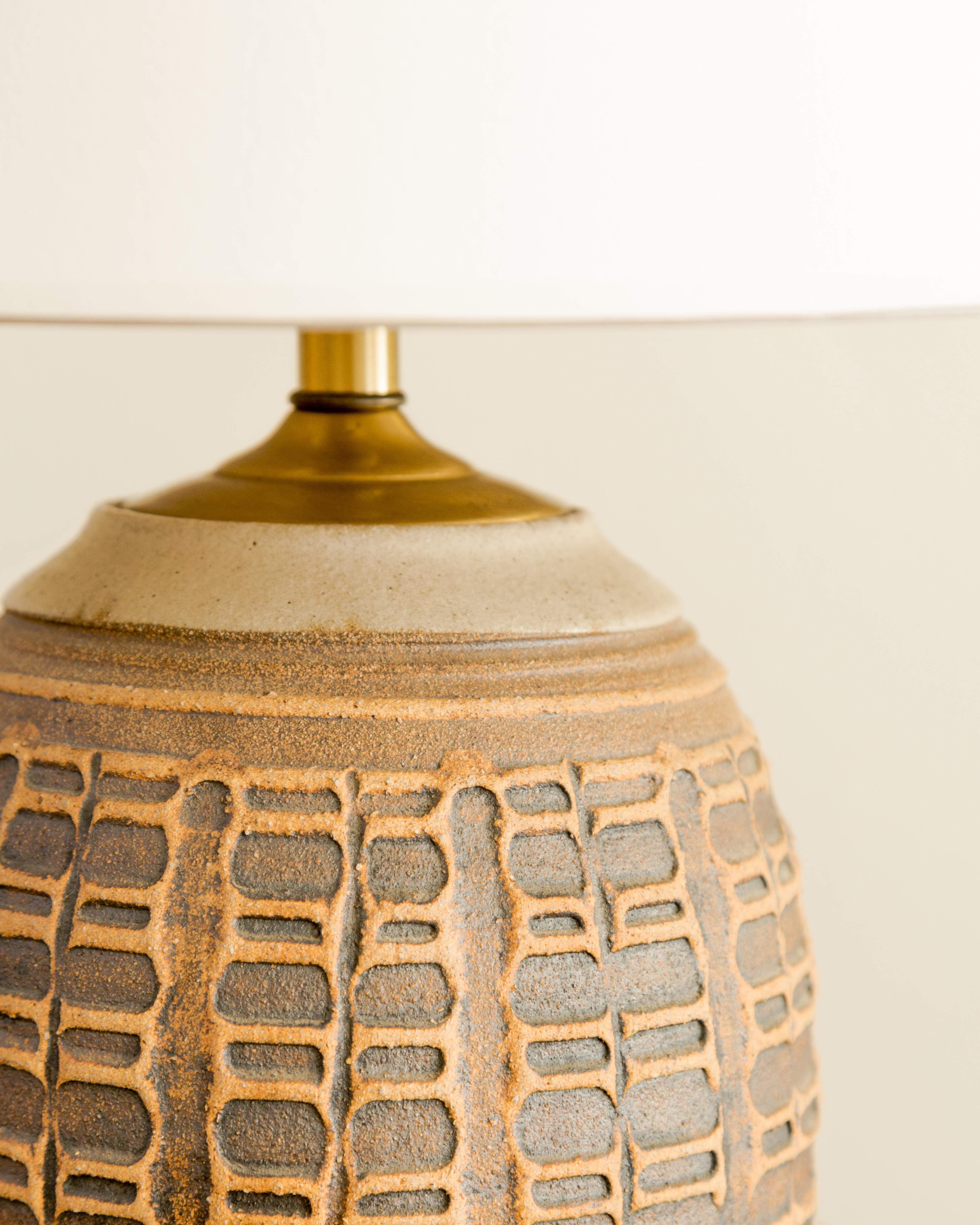 Bob Kinzie  Stoneware Table Lamp In Good Condition For Sale In West Hollywood, CA