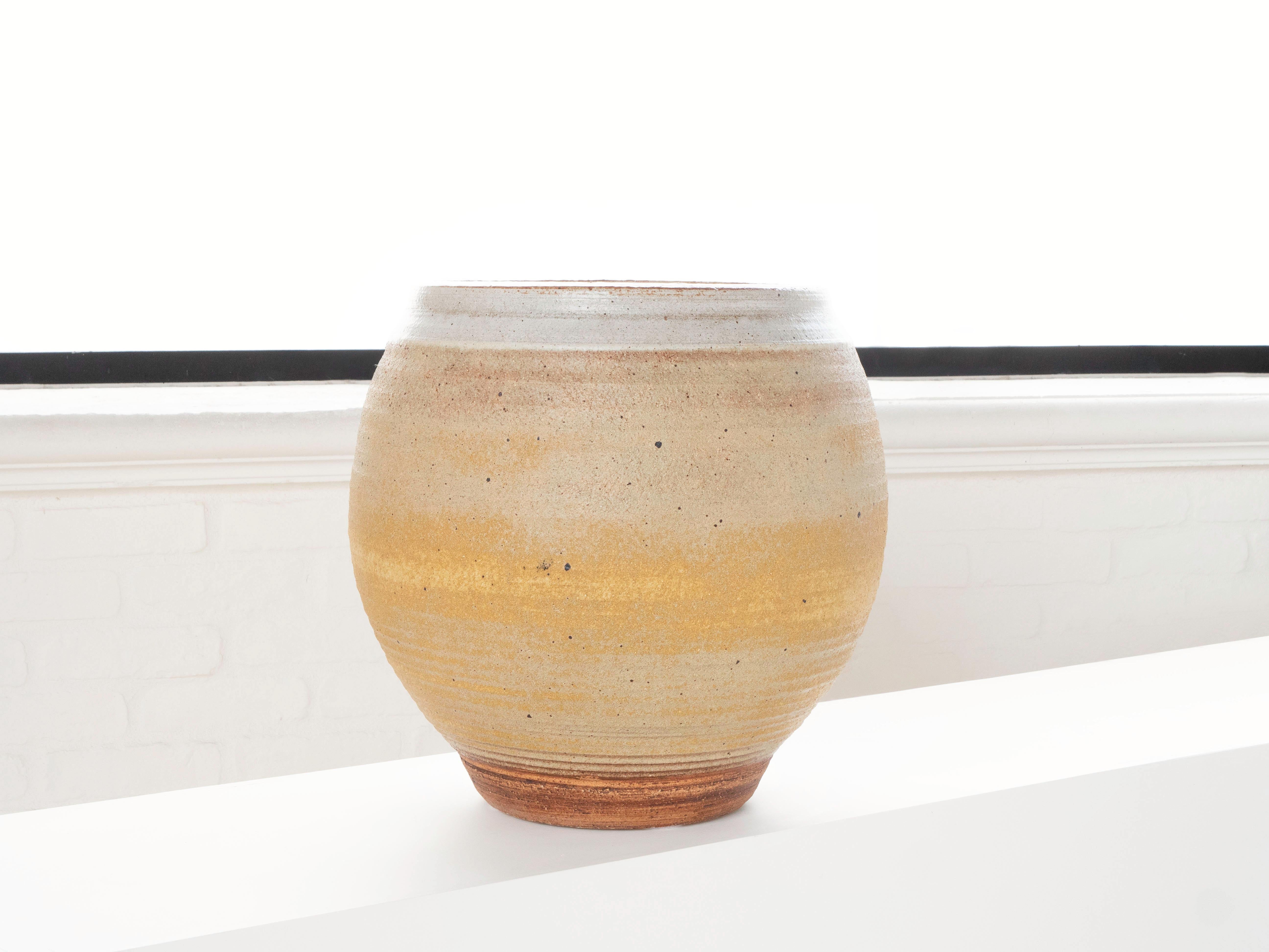 Ceramic Bob Kinzie Yellow Tan Glazed Hand Thrown Planter for Affiliated Craftsmen, 1960s For Sale