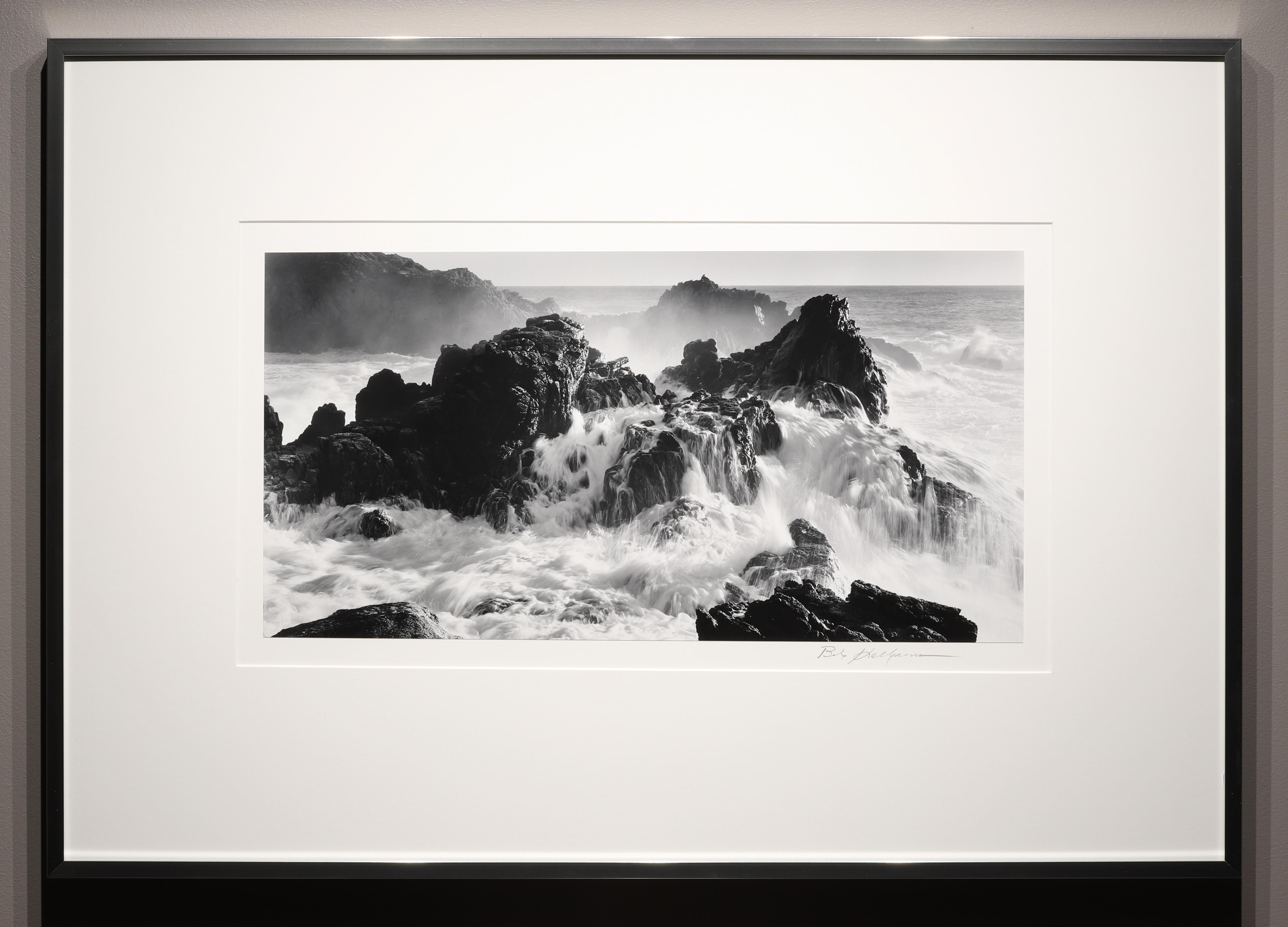 Papier #9 mit Felsbezügen, Big Sur, Big Sur – Photograph von Bob Kolbrener