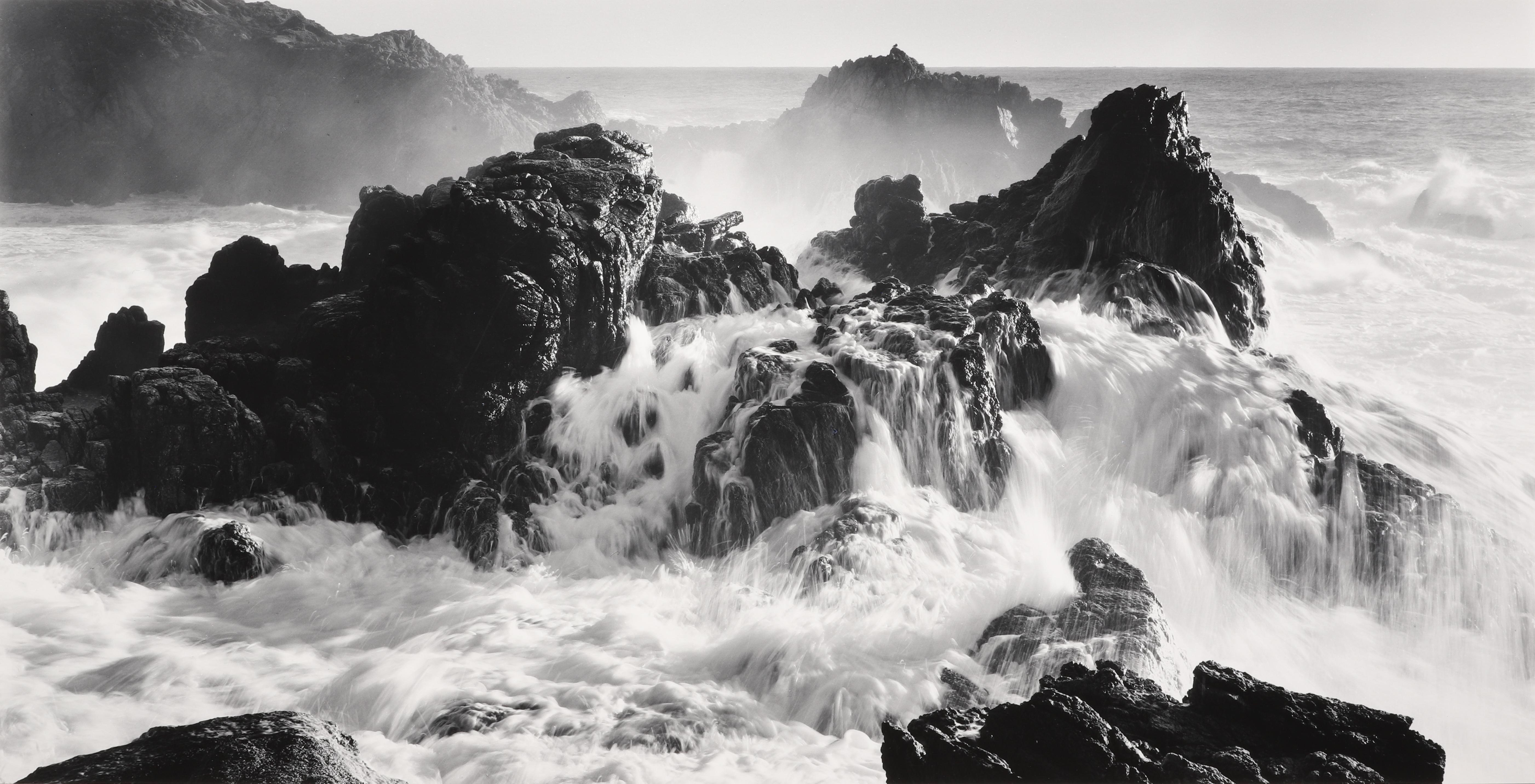Bob Kolbrener Landscape Photograph – Papier #9 mit Felsbezügen, Big Sur, Big Sur