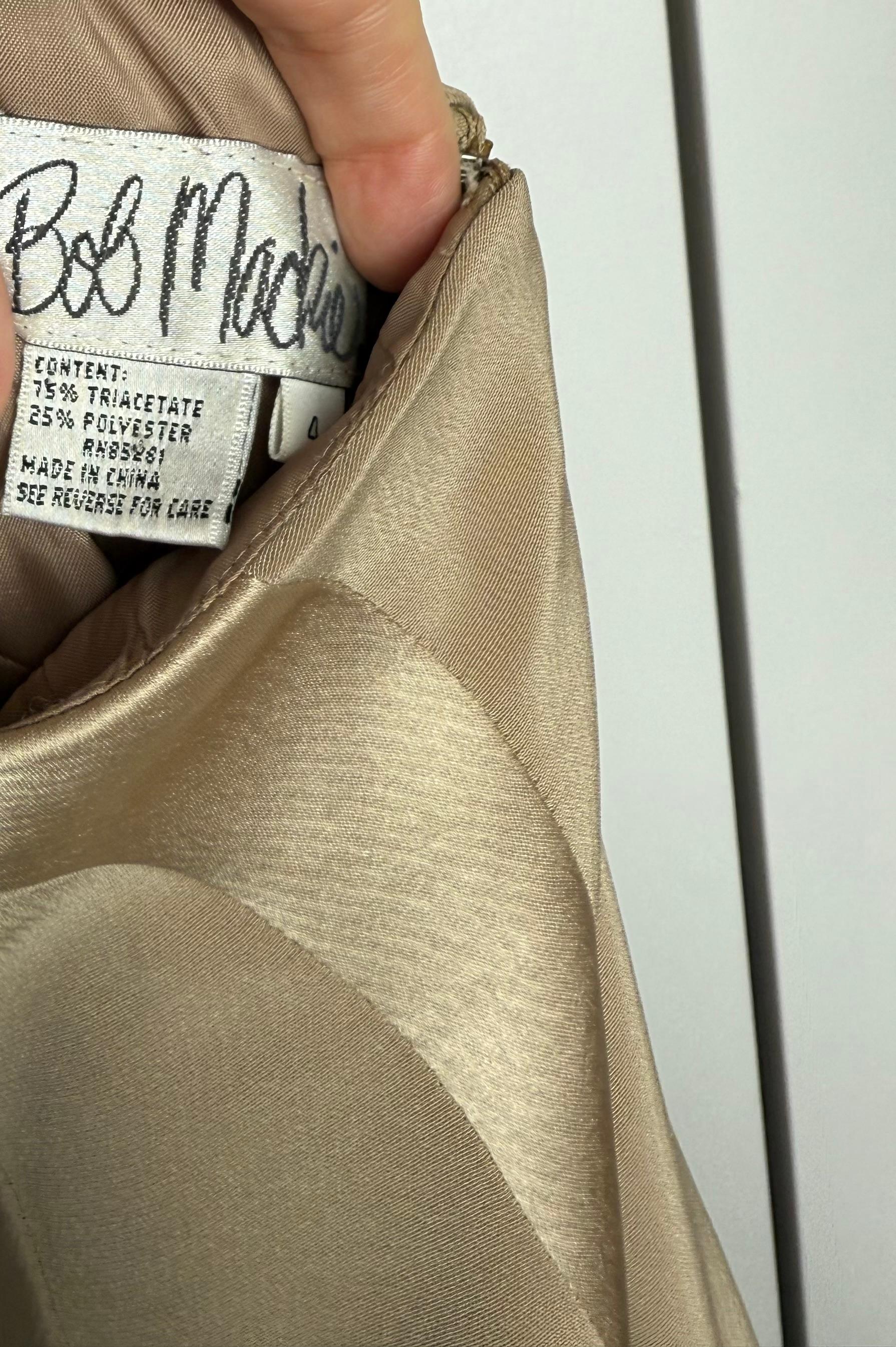 BOB MACKIE 1997 Vintage Runway Beige Evening Gown Open Back Bridal Wedding en vente 5