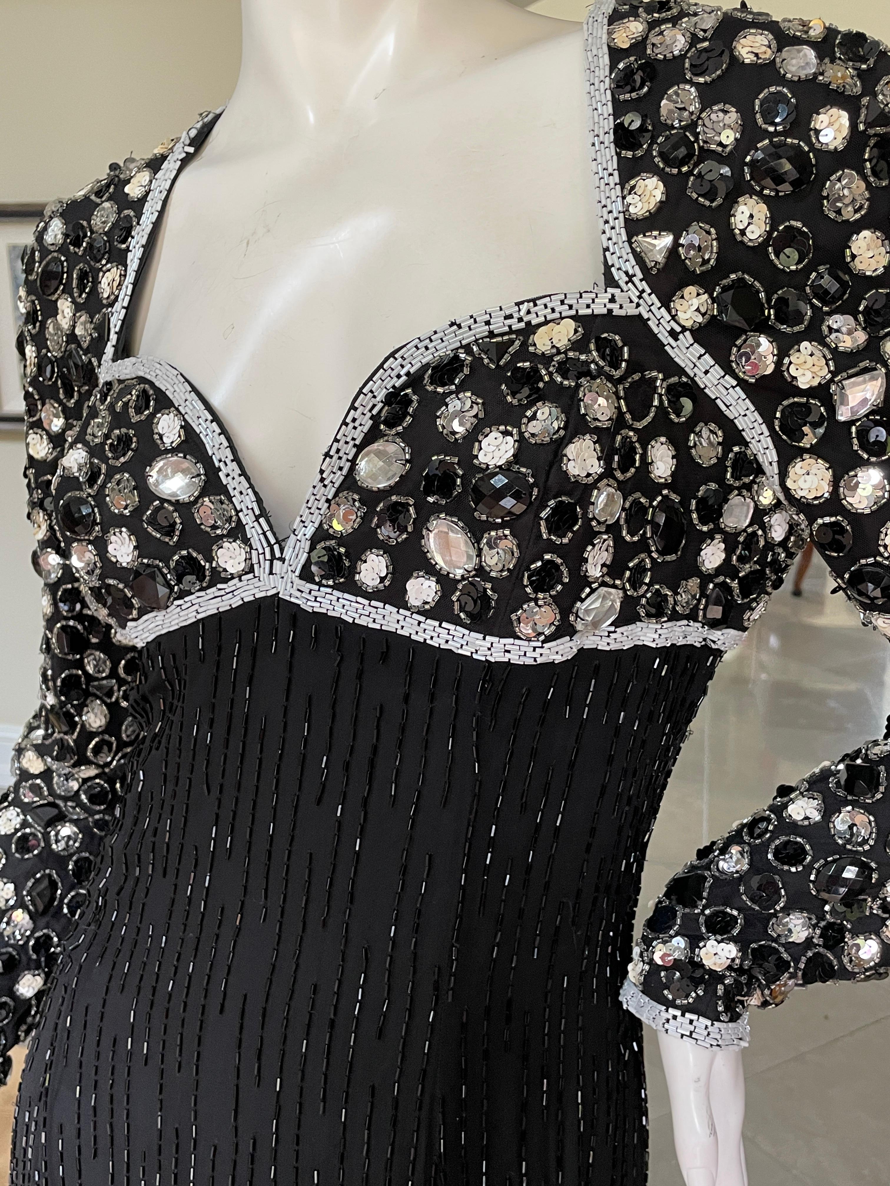 Bob Mackie Dramático vestido de noche de los años 80 con pedrería y escote en pico Negro en venta