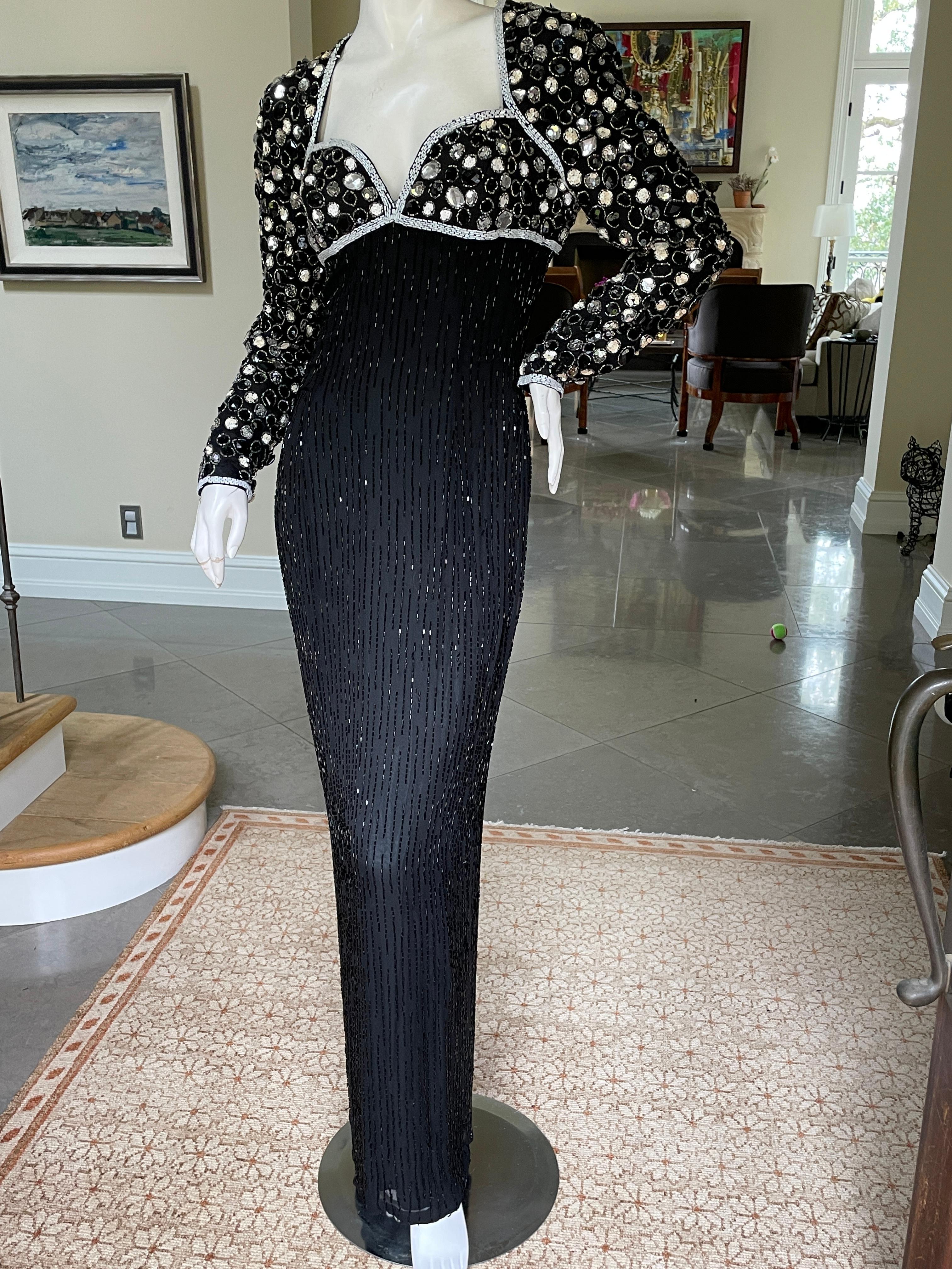 De las mujeres Bob Mackie Dramático vestido de noche de los años 80 con pedrería y escote en pico en venta
