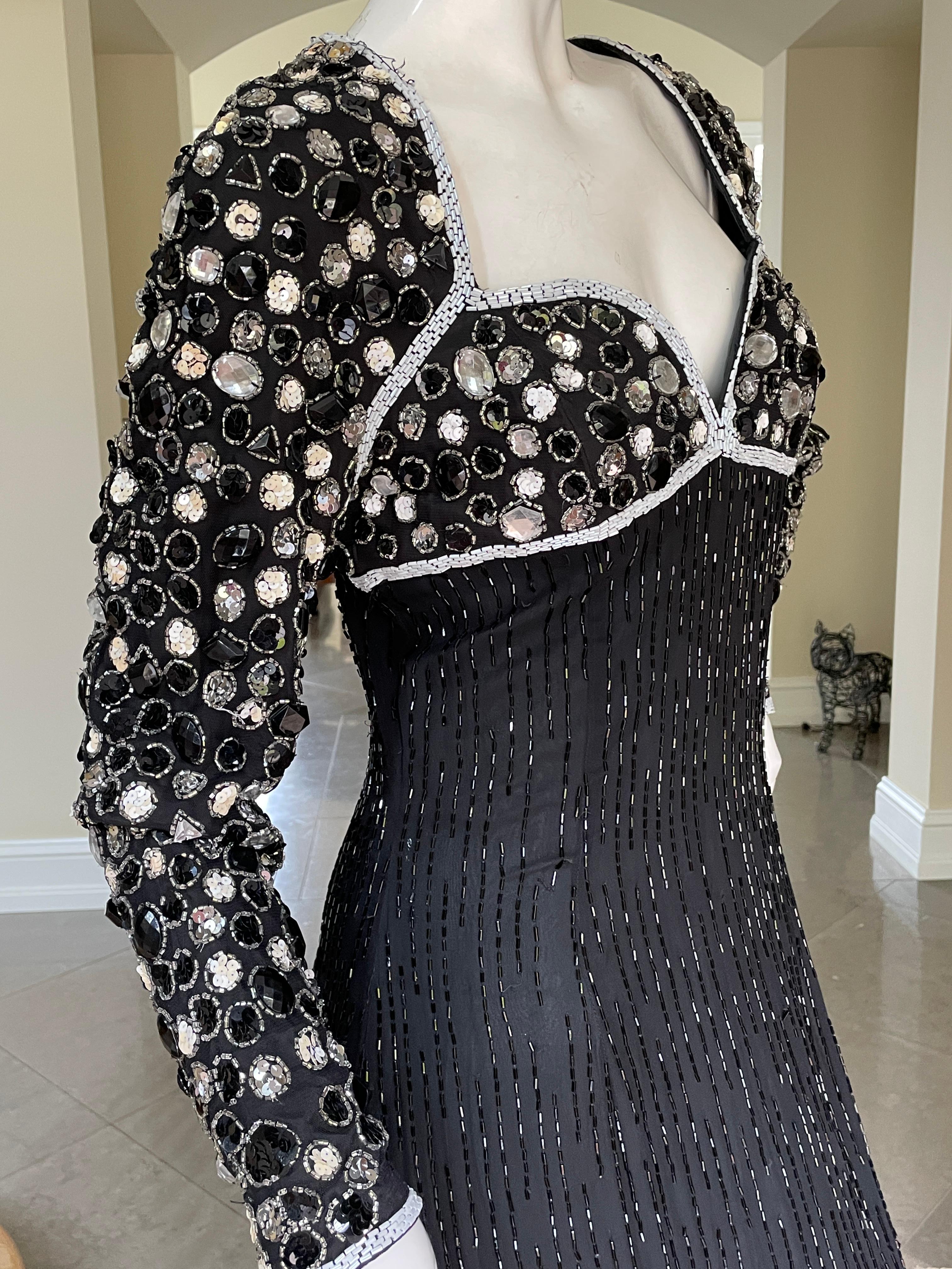 Bob Mackie Dramático vestido de noche de los años 80 con pedrería y escote en pico en venta 2