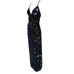 Abito da sera in velluto devoré nero con cristalli di Bob Mackie, ispirato a Elisabetta I, anni '70