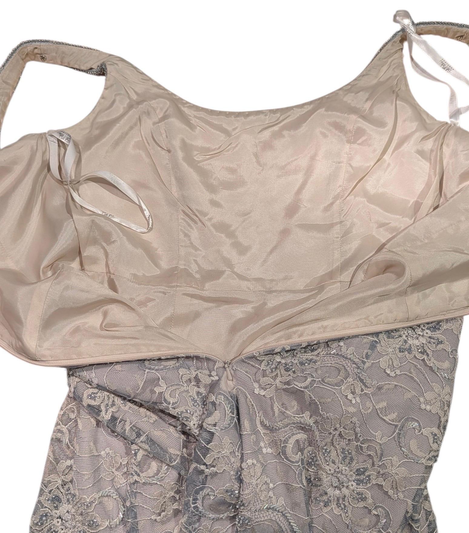 Bob Mackie - Robe en dentelle perlée - Bleu glacier en vente 7