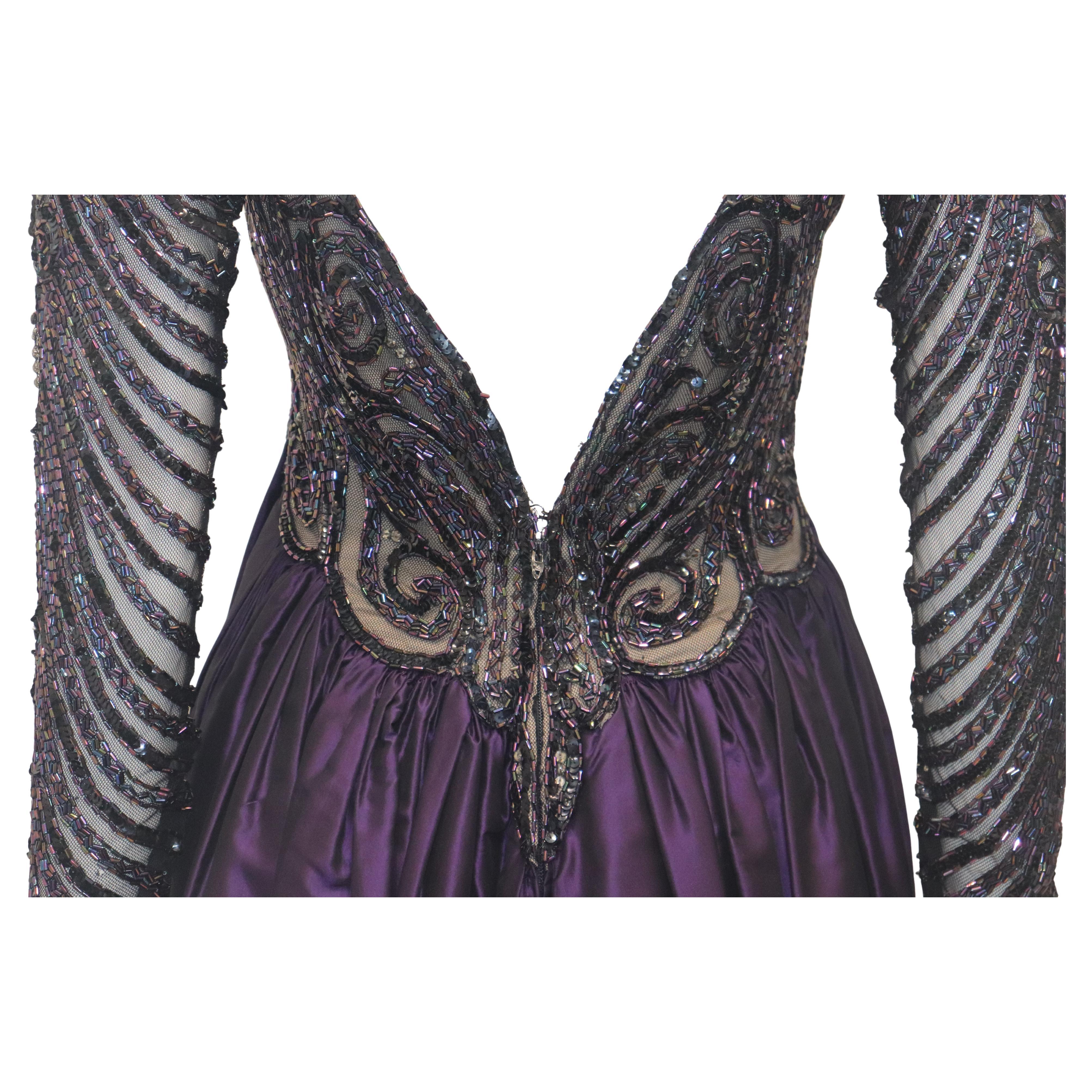 BOB MACKIE Lila Tea Length-Kleid mit perlenbesetztem Mieder und Ärmeln und offenem Rückenausschnitt im Angebot 3