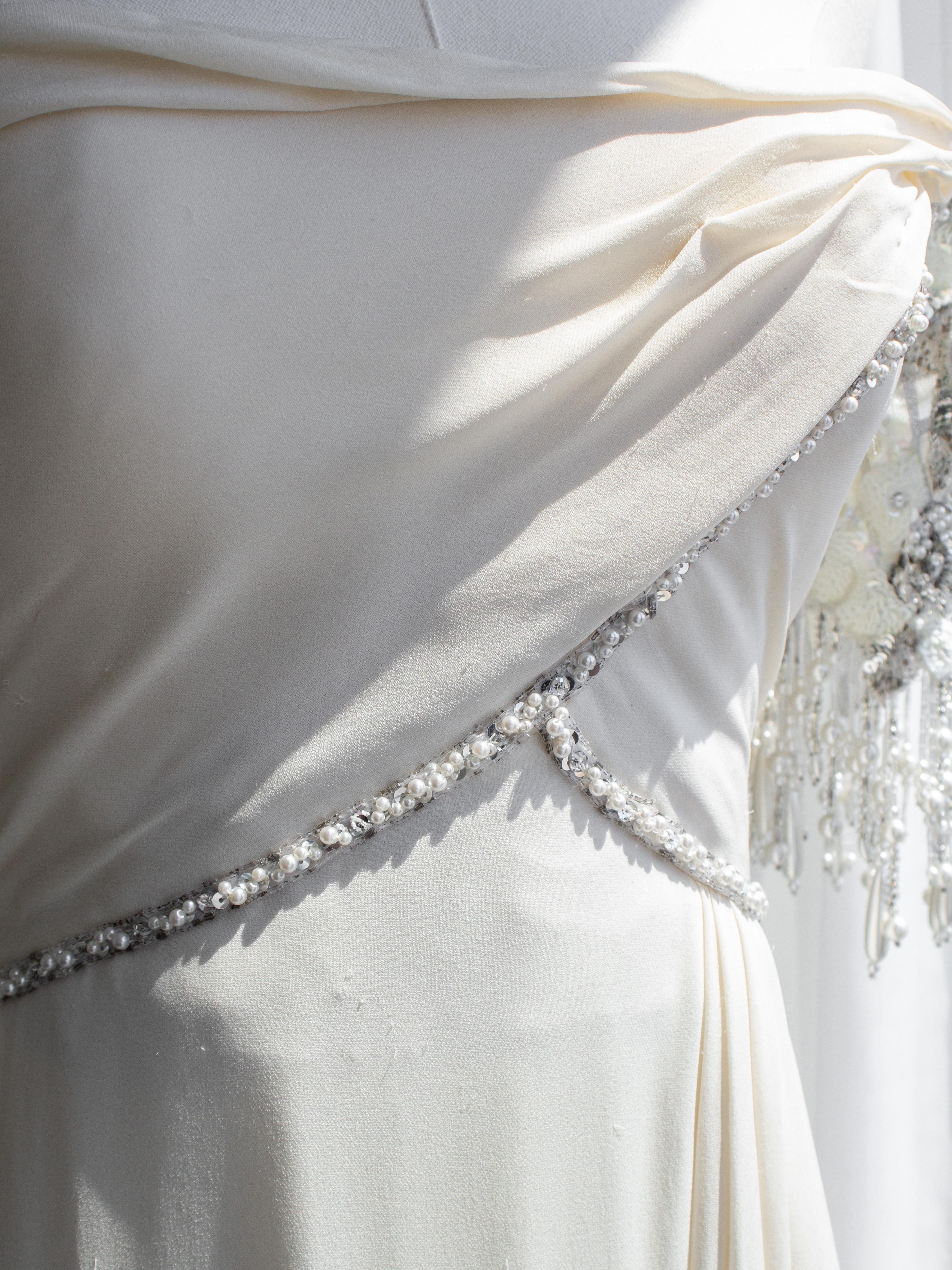 Bob Mackie Vintage 1980s White Flower Embellished Bridal Gown For Sale 1