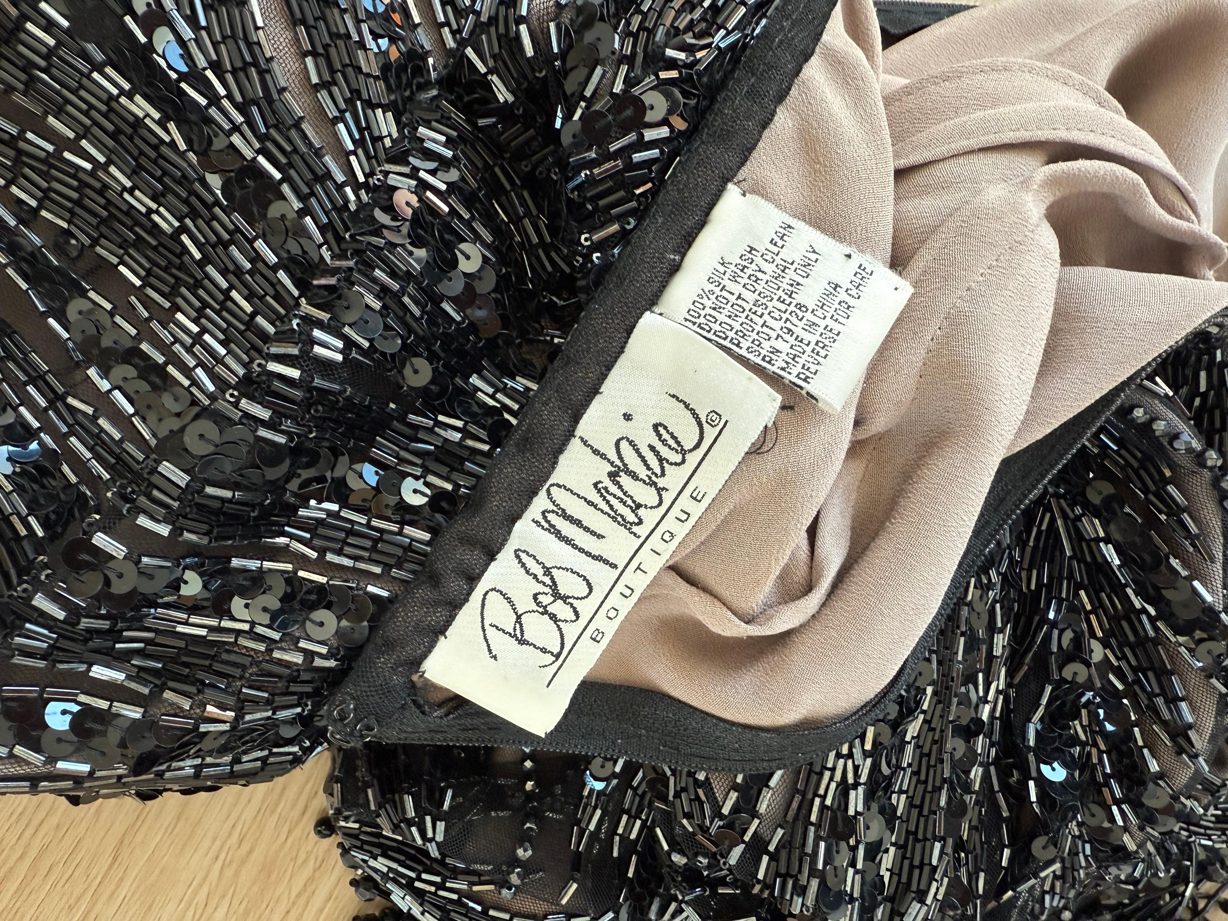 BOB MACKIE Mini robe dos nu vintage anthracite lourde perlée en vente 6