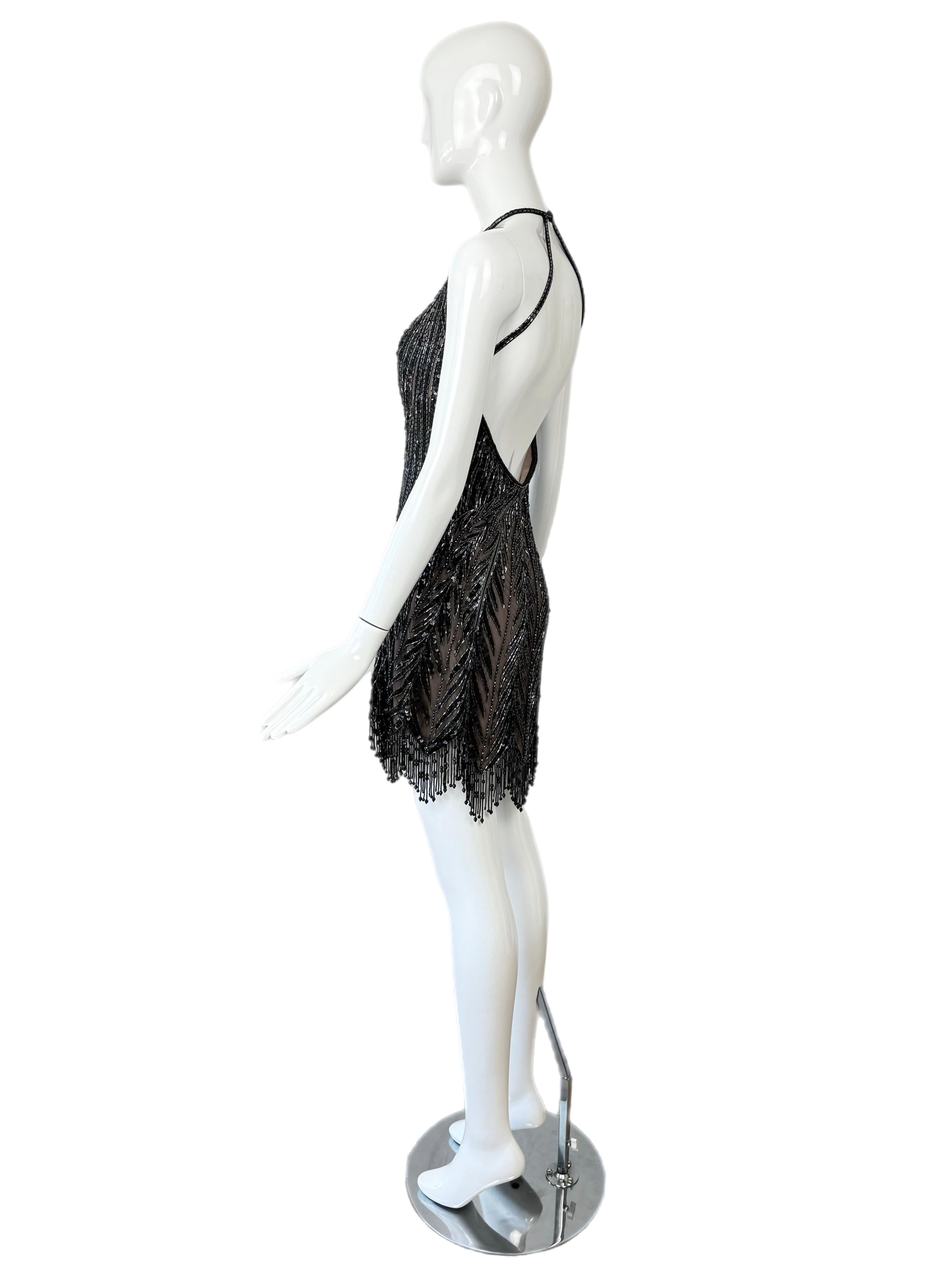 BOB MACKIE Mini robe dos nu vintage anthracite lourde perlée en vente 3