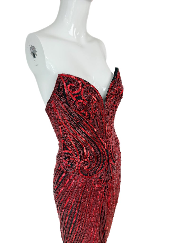 BOB MACKIE Vestido de noche rojo vintage muy adornado en venta en