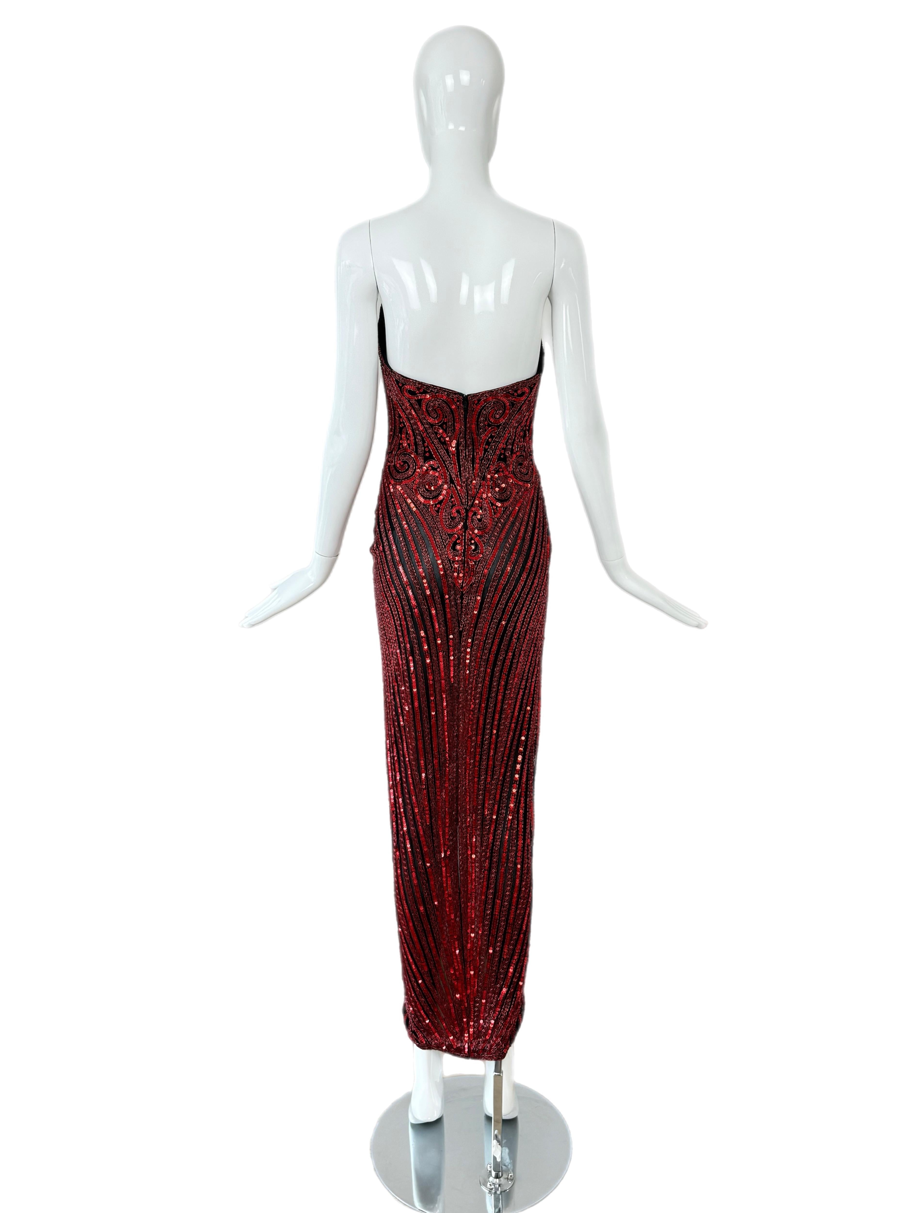 BOB MACKIE Vintage Rot Stark verschönertes Abendkleid Damen im Angebot