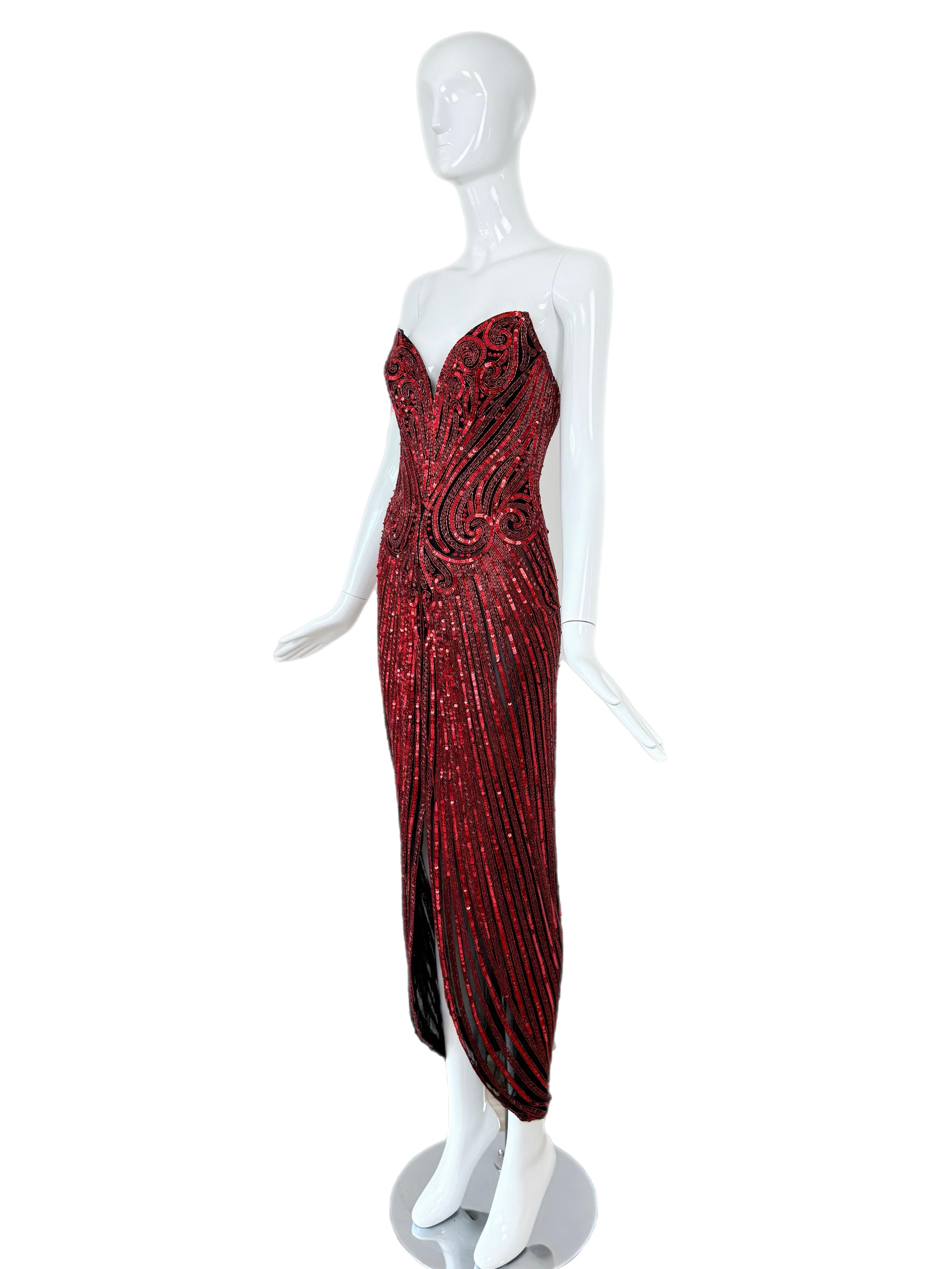 BOB MACKIE Vintage Rot Stark verschönertes Abendkleid im Angebot 3
