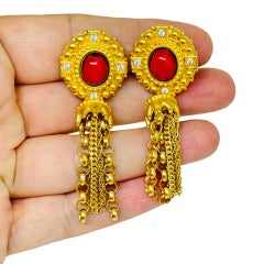 Orecchini a clip firmati BOB MACKIE vintage in corallo finto tono oro