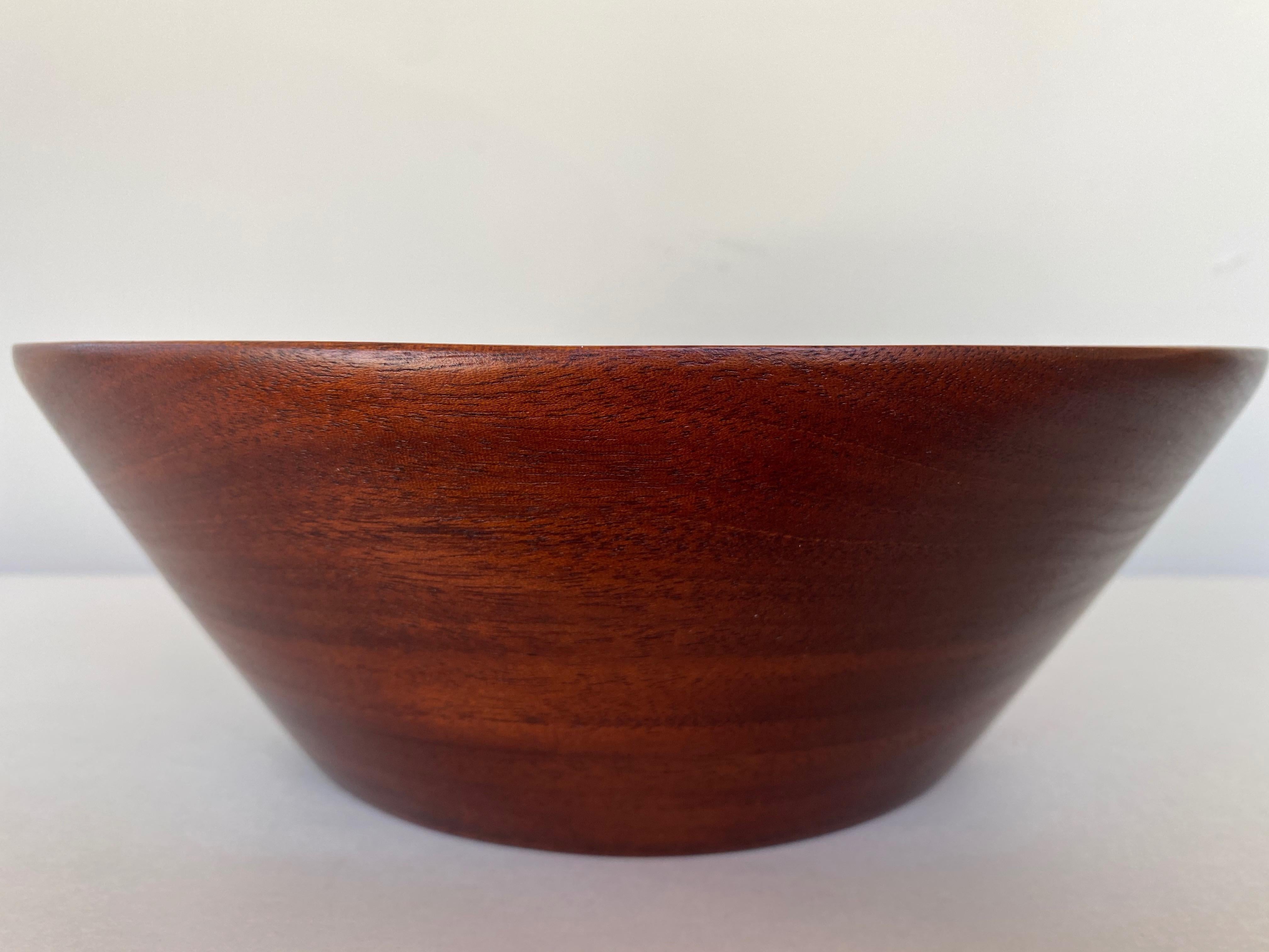 Bob Stocksdale Mahogany Turned Wood Bowl, Signed, 1960s For Sale 4