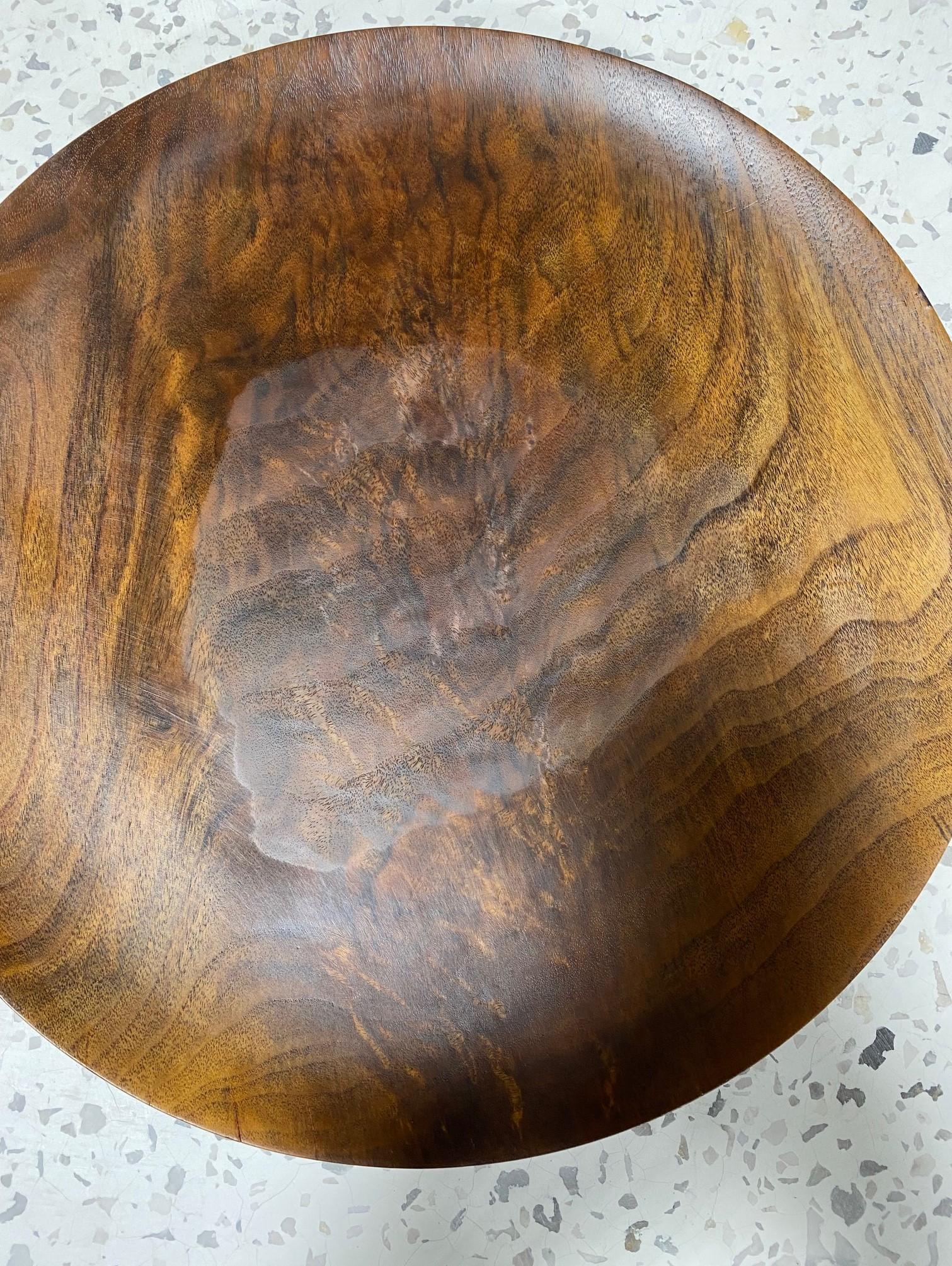 Bob Stocksdale Signed Mid-Century Modern Turned Walnut Wood Charger Platter For Sale 3