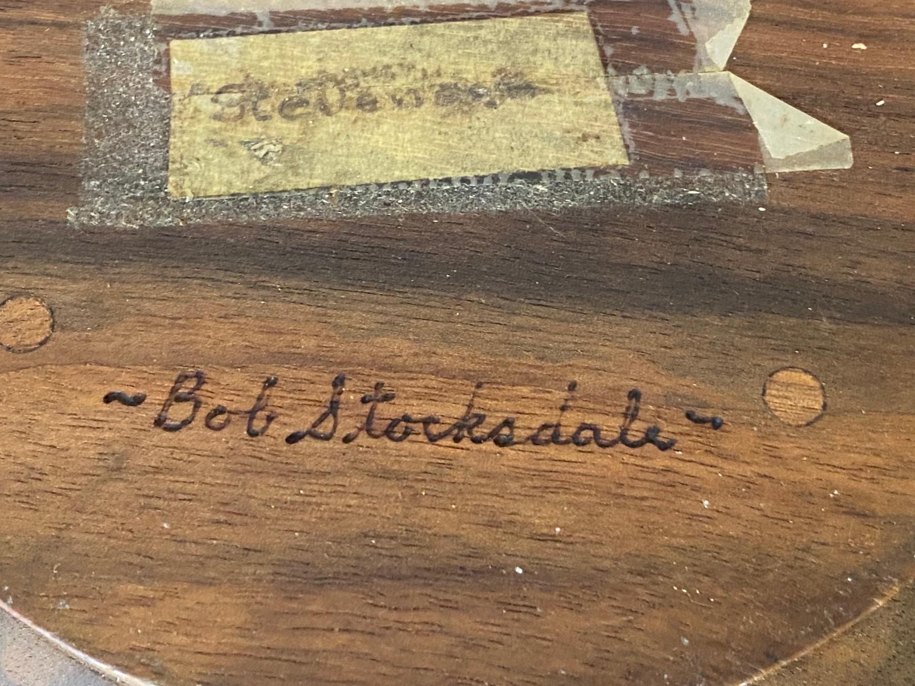 Ciotola d'arte di grandi dimensioni in legno di noce tornito firmata da Bob Stocksdale, risalente alla metà del secolo scorso in vendita 9