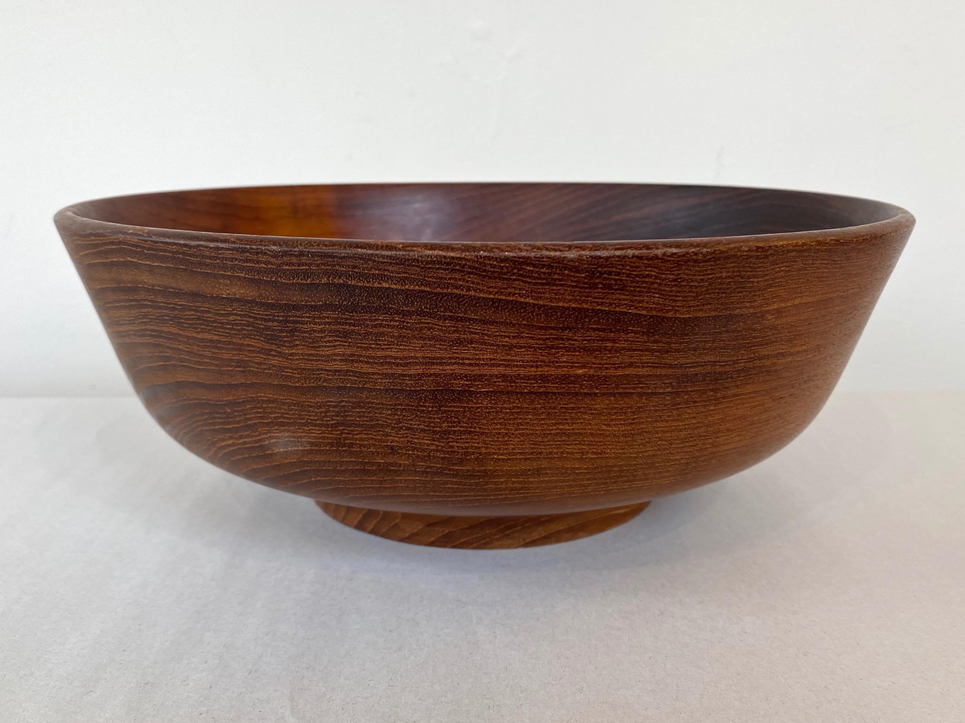Bob Stocksdale Teak Turned Wood Bowl with Exceptional Grain Pattern, Early 1970s For Sale 2