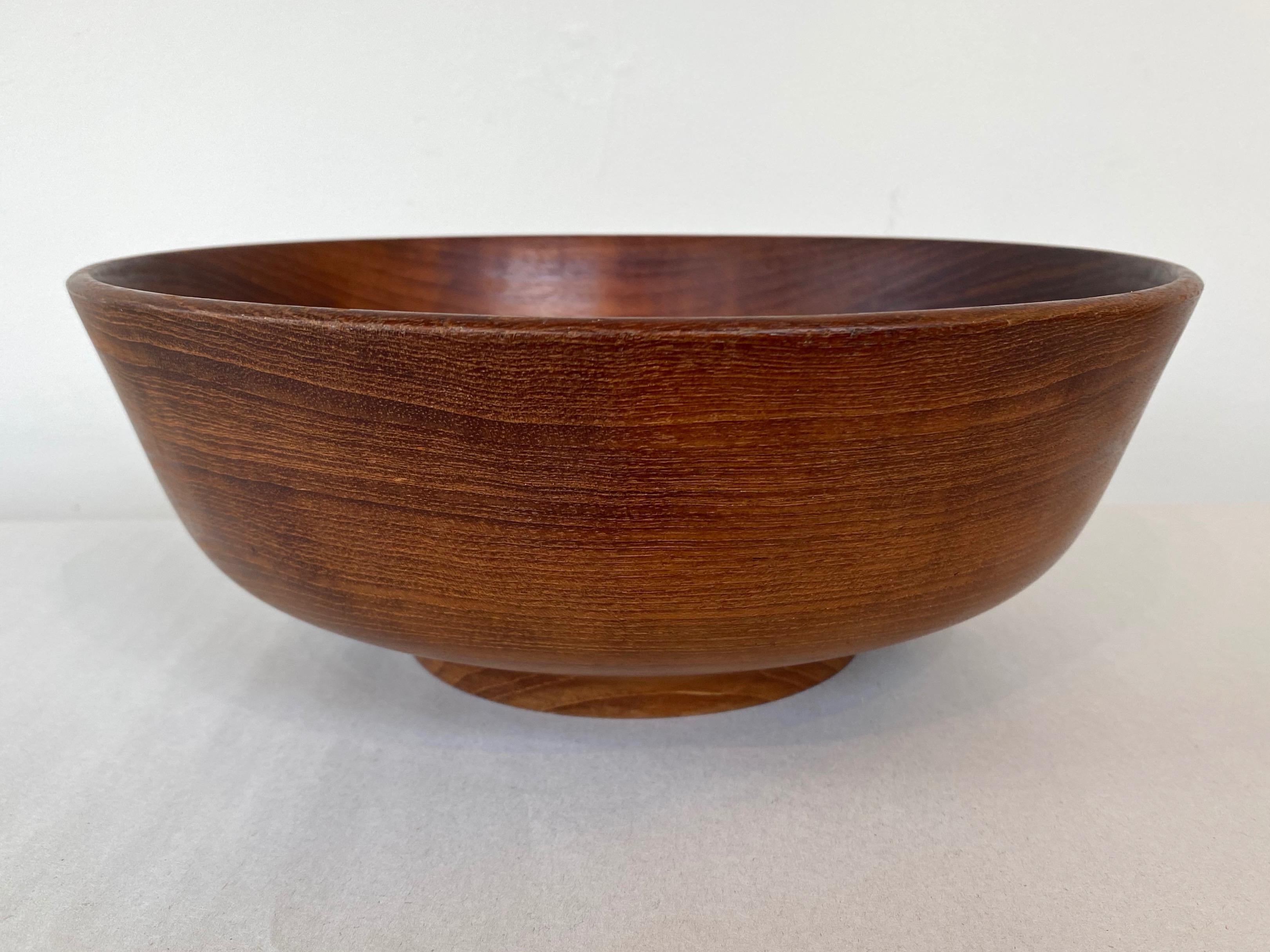Bob Stocksdale Teak Turned Wood Bowl with Exceptional Grain Pattern, Early 1970s For Sale 3