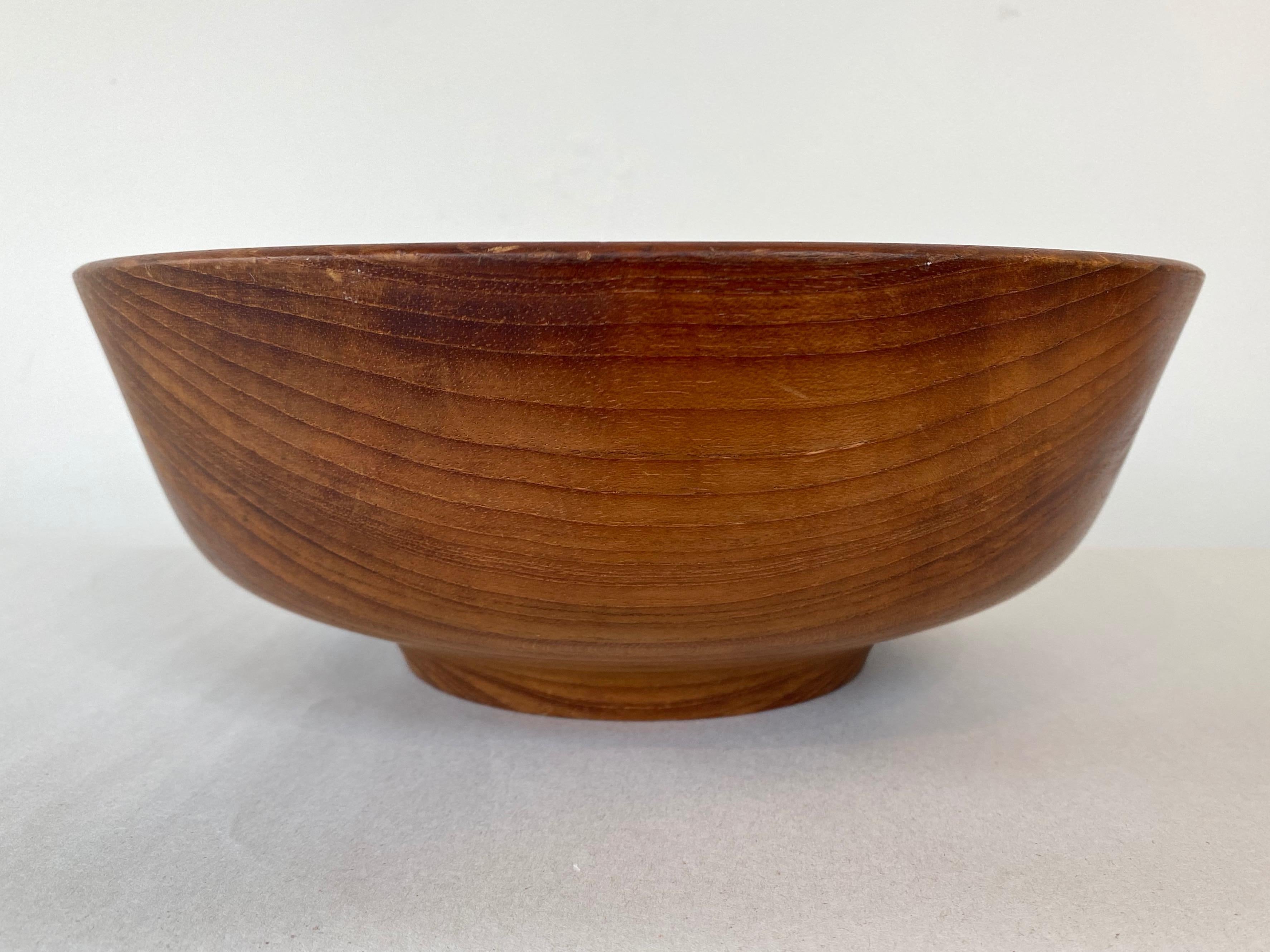 Arts and Crafts Bob Stocksdale Teak Turned Wood Bowl with Exceptional Grain Pattern, Early 1970s For Sale