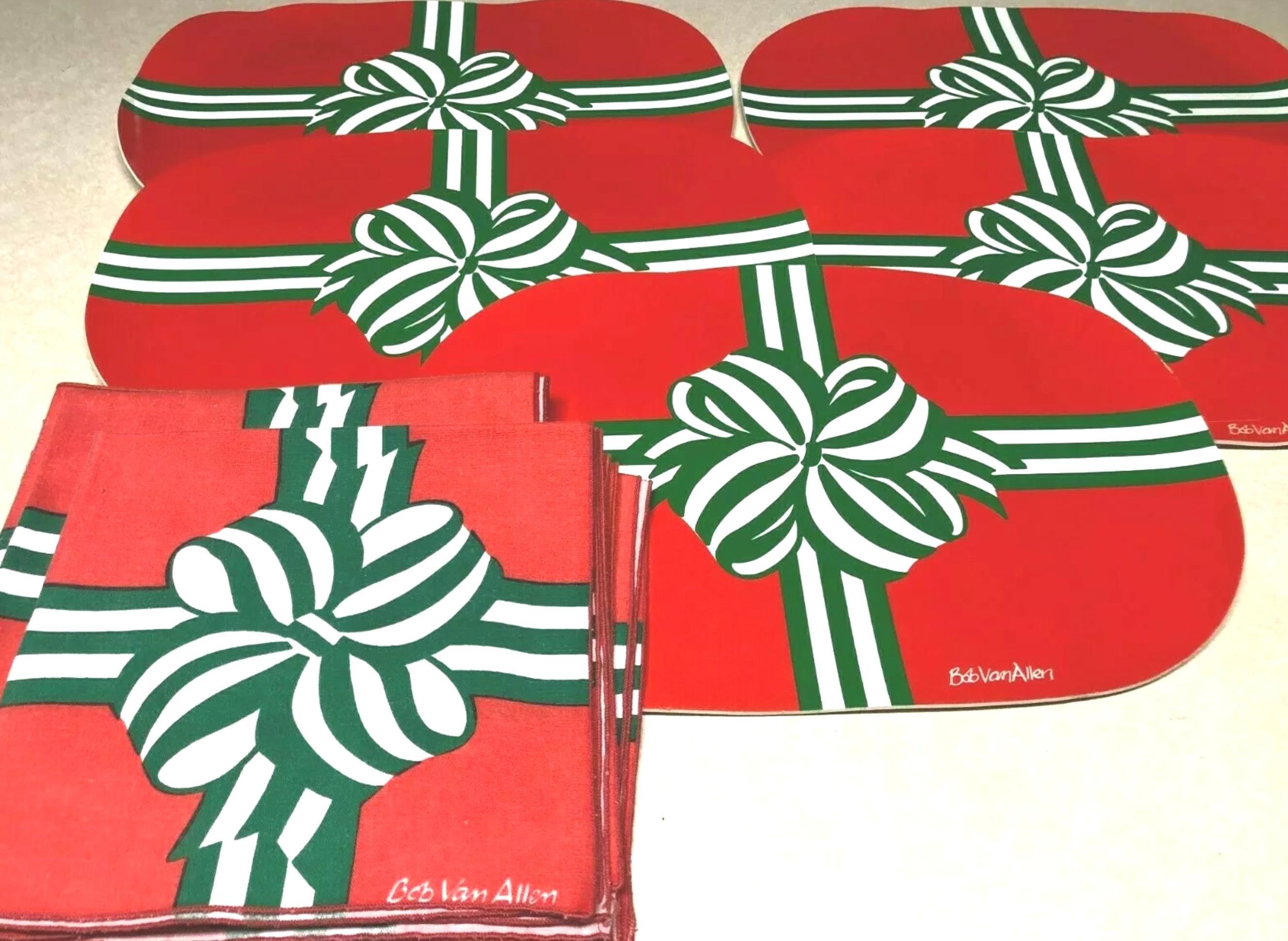 Bob Van Allen holiday bow red & green oval placemat set of 5 & napkin set of 10.
Bob Van Allen holiday/christmas table linens, includes 5 foam backed place mats measuring approximately 17 1/2 x 11 3/4 inches oval, as well as 10 matching napkins,