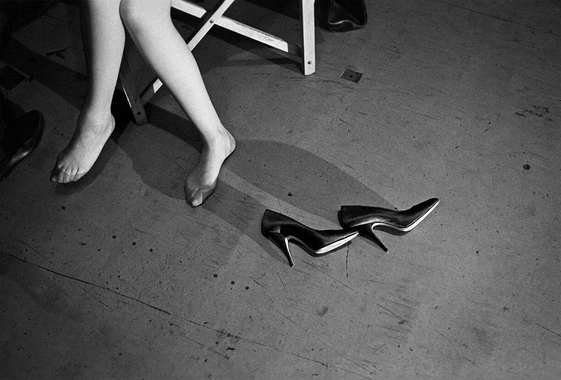 Judy Garland Kicks Off Her Shoes on the Set of 'I Could Go On Singing' - Photograph by Bob Willoughby