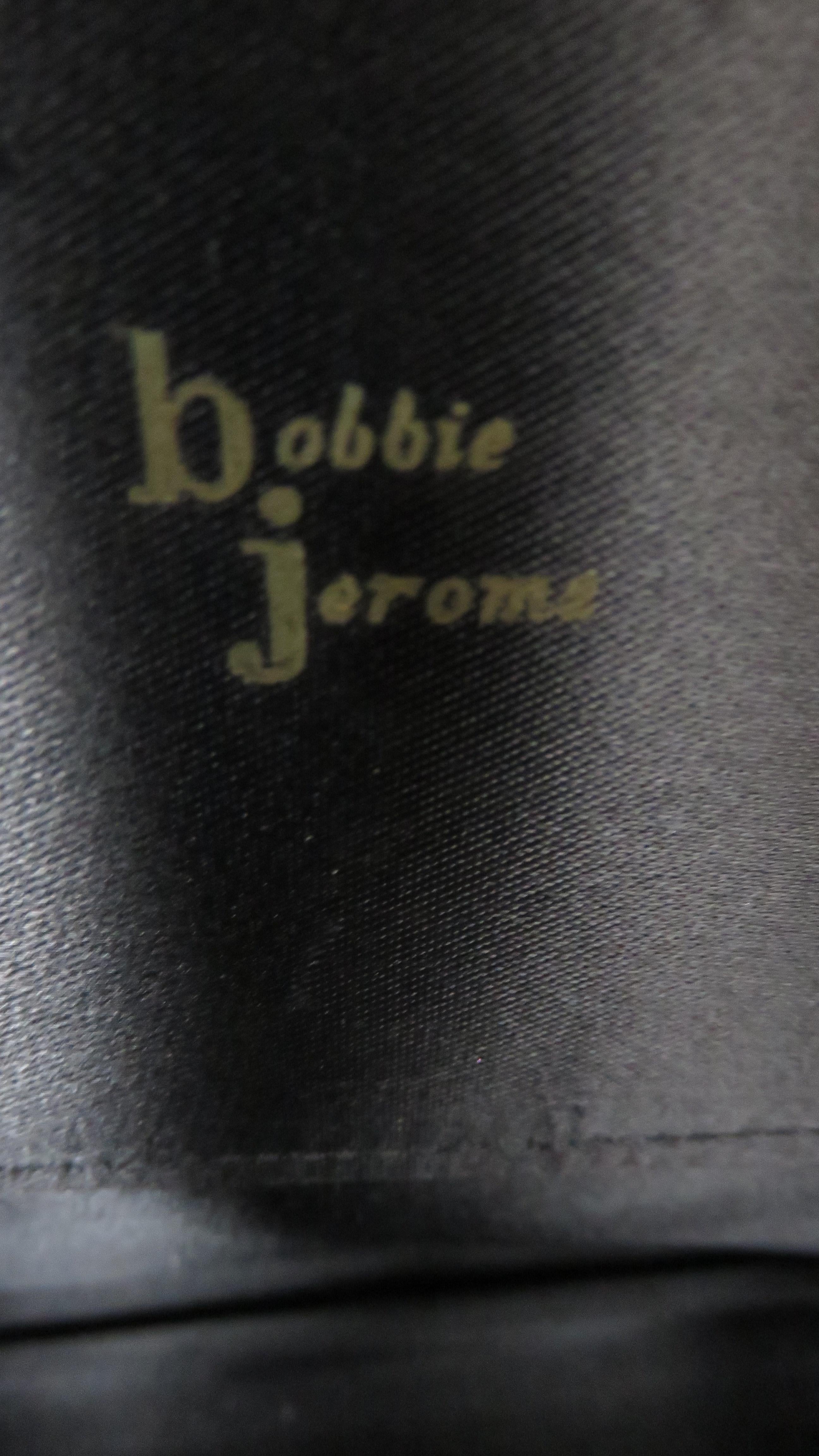 Bobbie Jerome 1950s Velvet Handbag with Bakelite Handles  For Sale 4