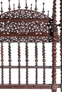 Bobbin lace bed made of Noble Wood - 17th century