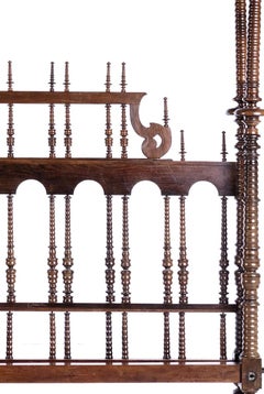 Bobbin lace bed made of Noble Wood - 18th century