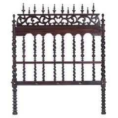Bobbin lace bed made of Noble Wood - 18th century