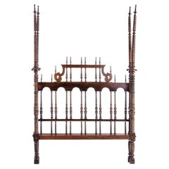 Bobbin lace bed made of Noble Wood - 18th century