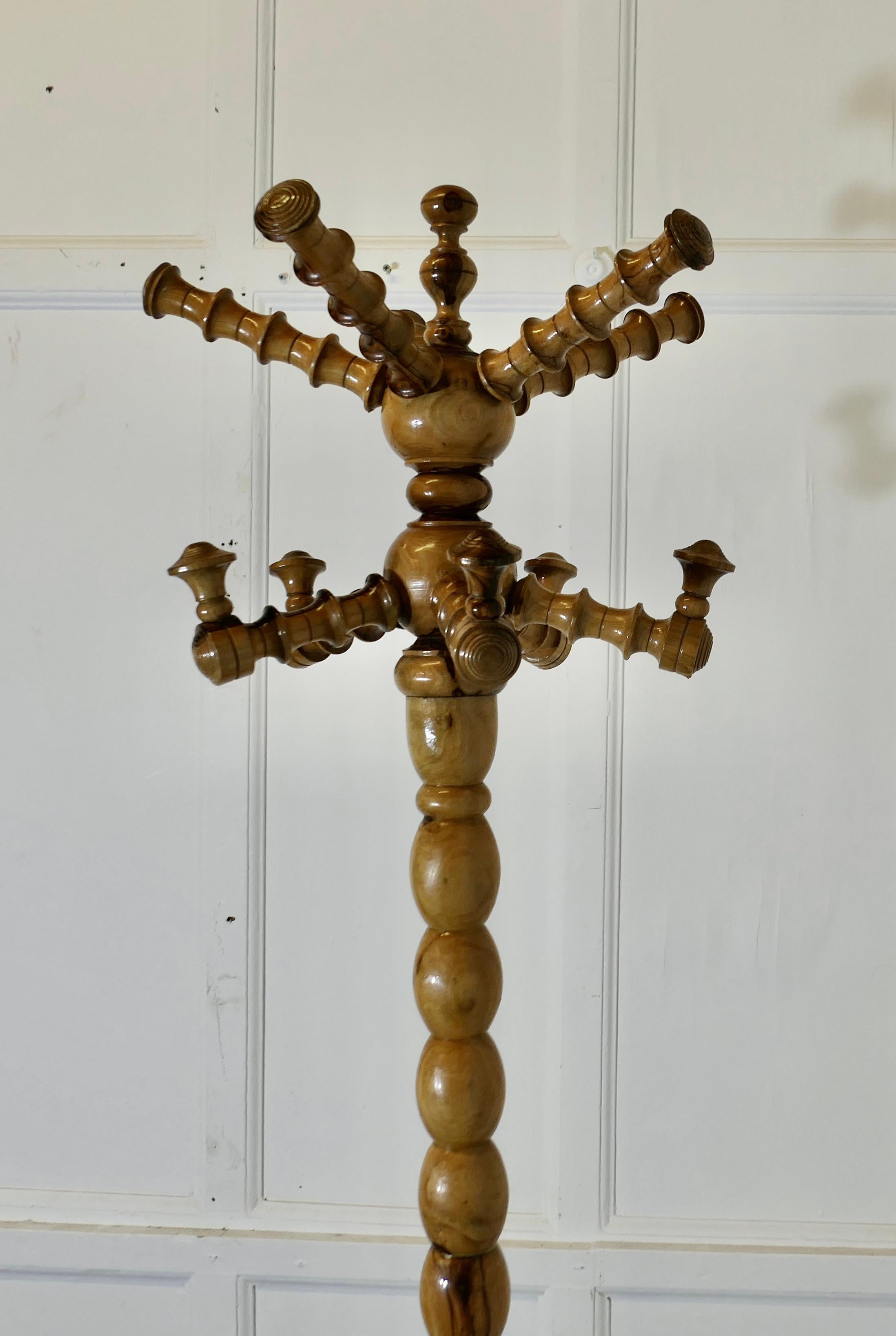 Mid-20th Century Bobbin Turned Yew Wood Hall Stand for Hats Coats and Umbrellas For Sale