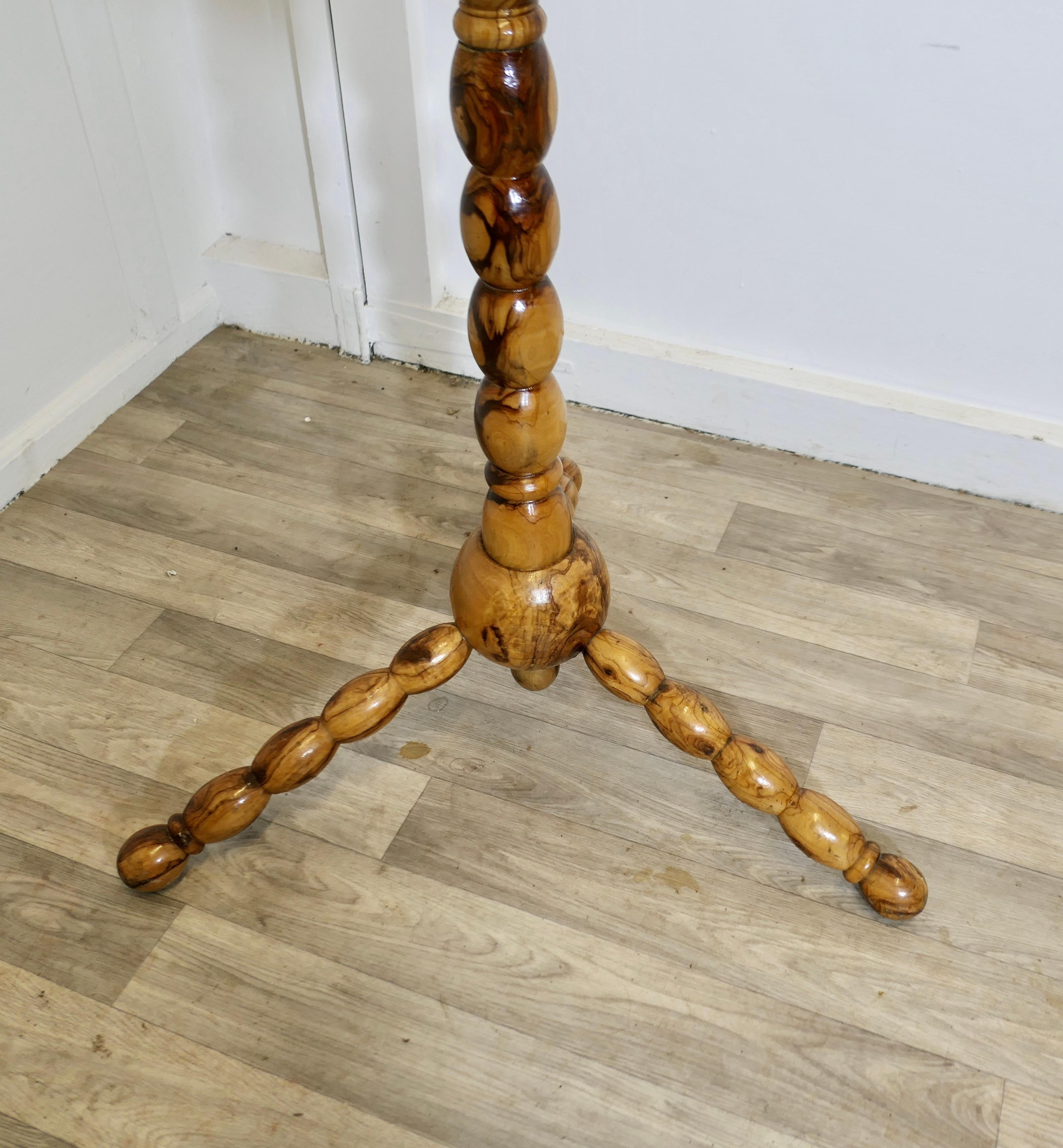 Bobbin Turned Yew Wood Hall Stand for Hats Coats and Umbrellas For Sale 2