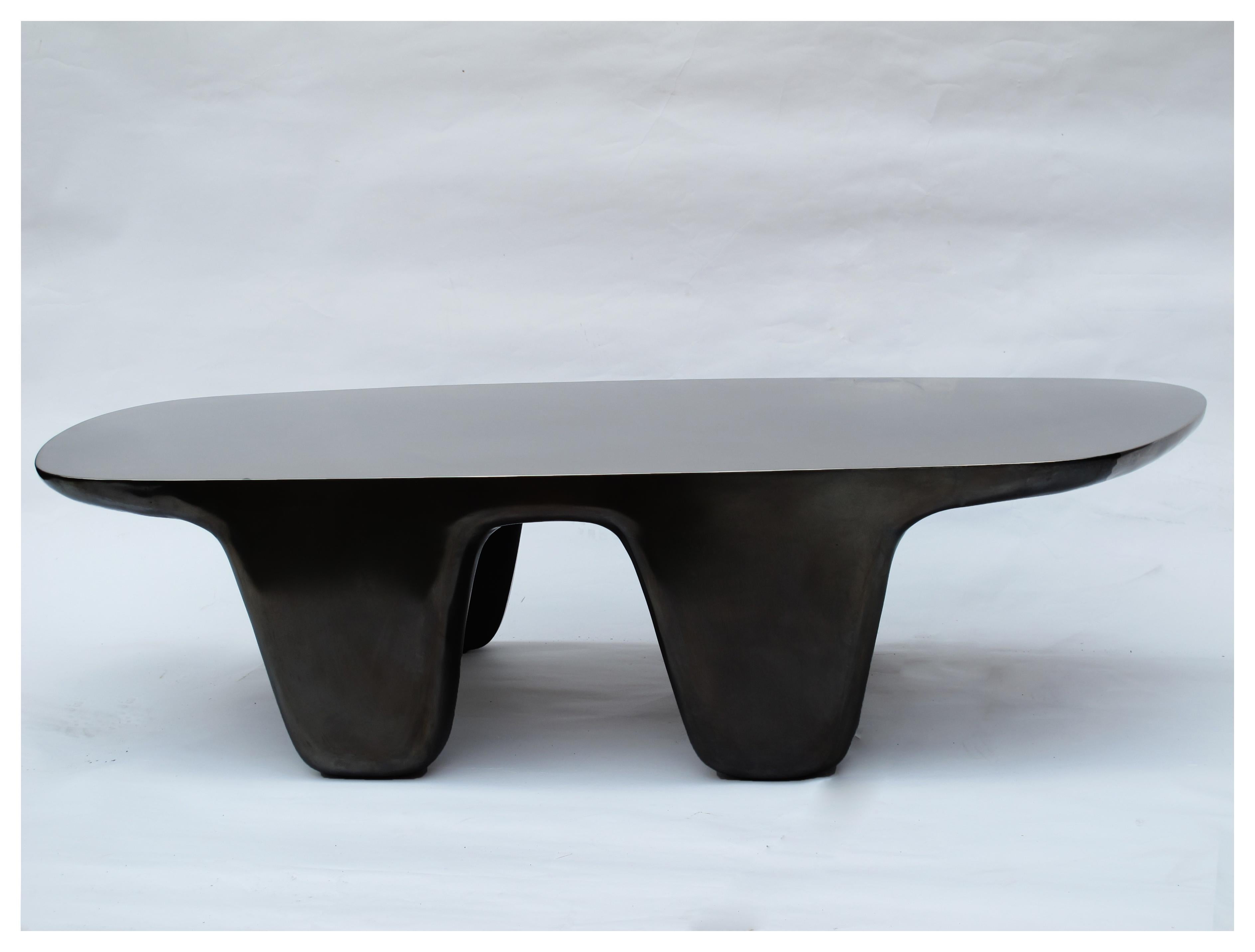 Moderne Table basse en laiton Bobo, signée par Stefan Leo en vente