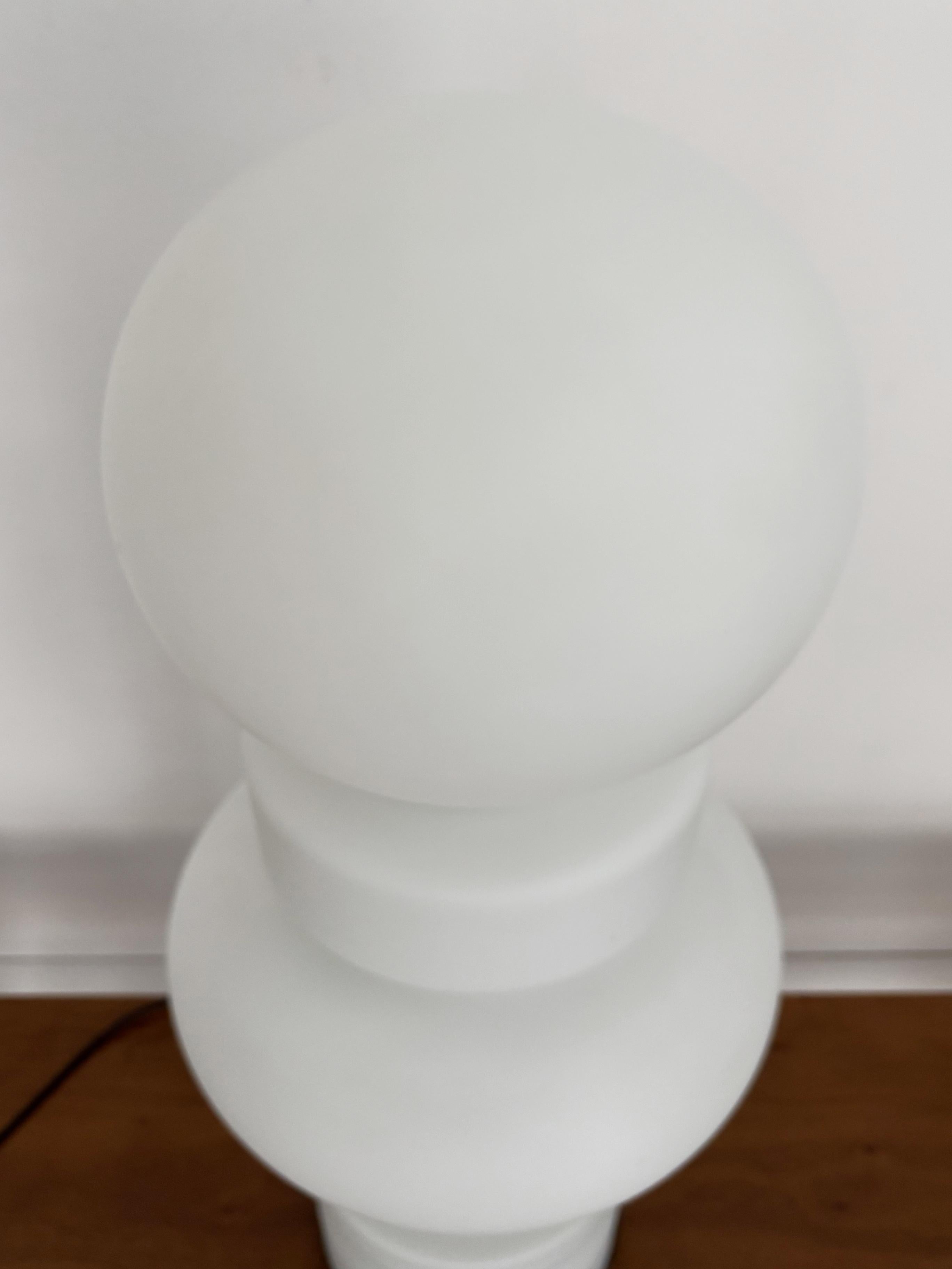 Bobo Piccoli für Fontana Arte, Italienische Mid-Century-Tischlampe „Re“ aus Glas, 1960er Jahre (Mitte des 20. Jahrhunderts) im Angebot