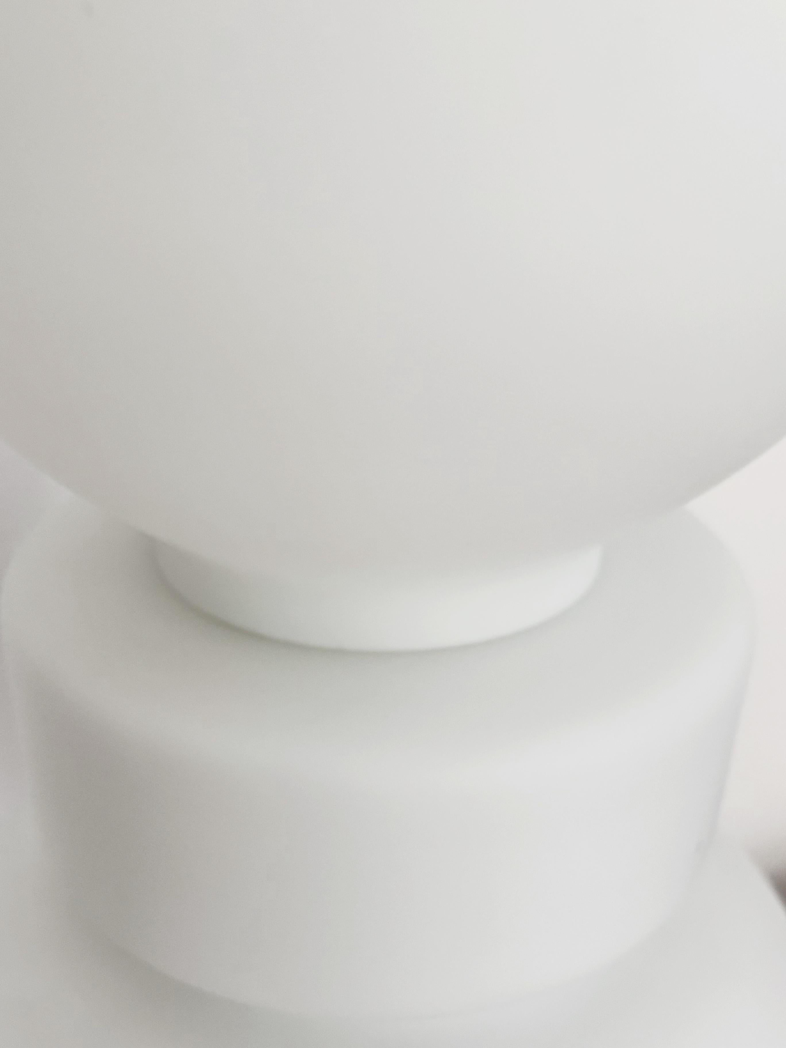 Bobo Piccoli für Fontana Arte, Italienische Mid-Century-Tischlampe „Re“ aus Glas, 1960er Jahre (Metall) im Angebot