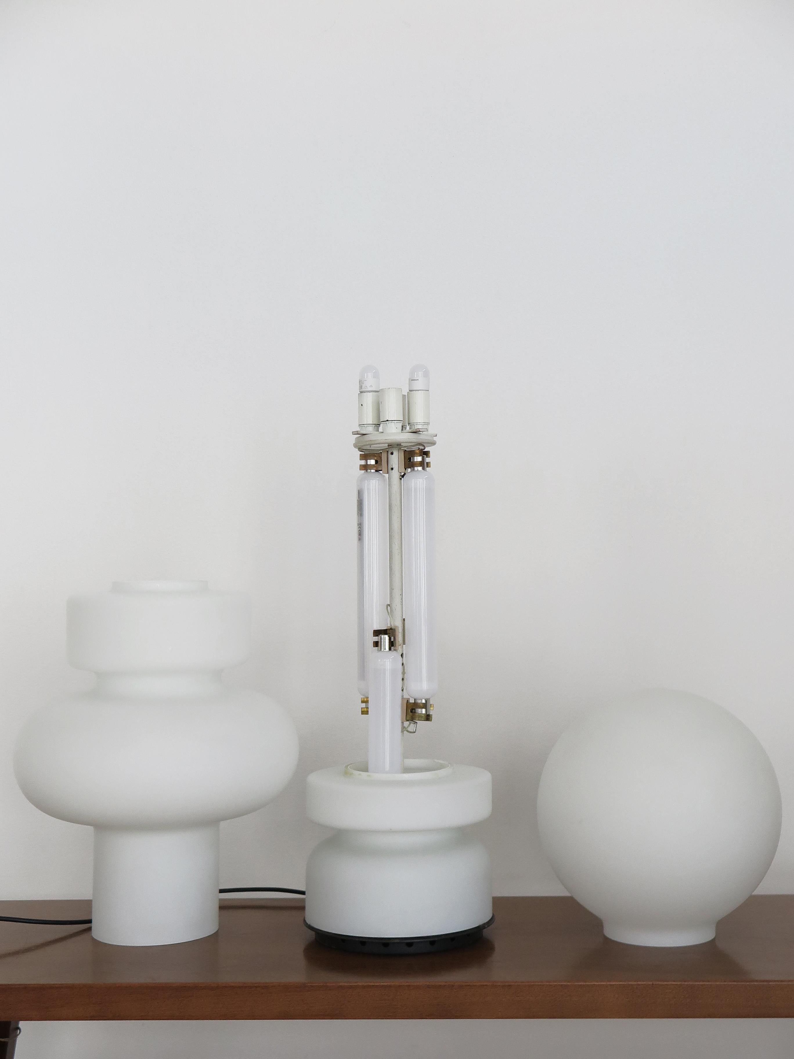 Bobo Piccoli für Fontana Arte, Italienische Mid-Century-Tischlampe „Re“ aus Glas, 1960er Jahre im Angebot 3