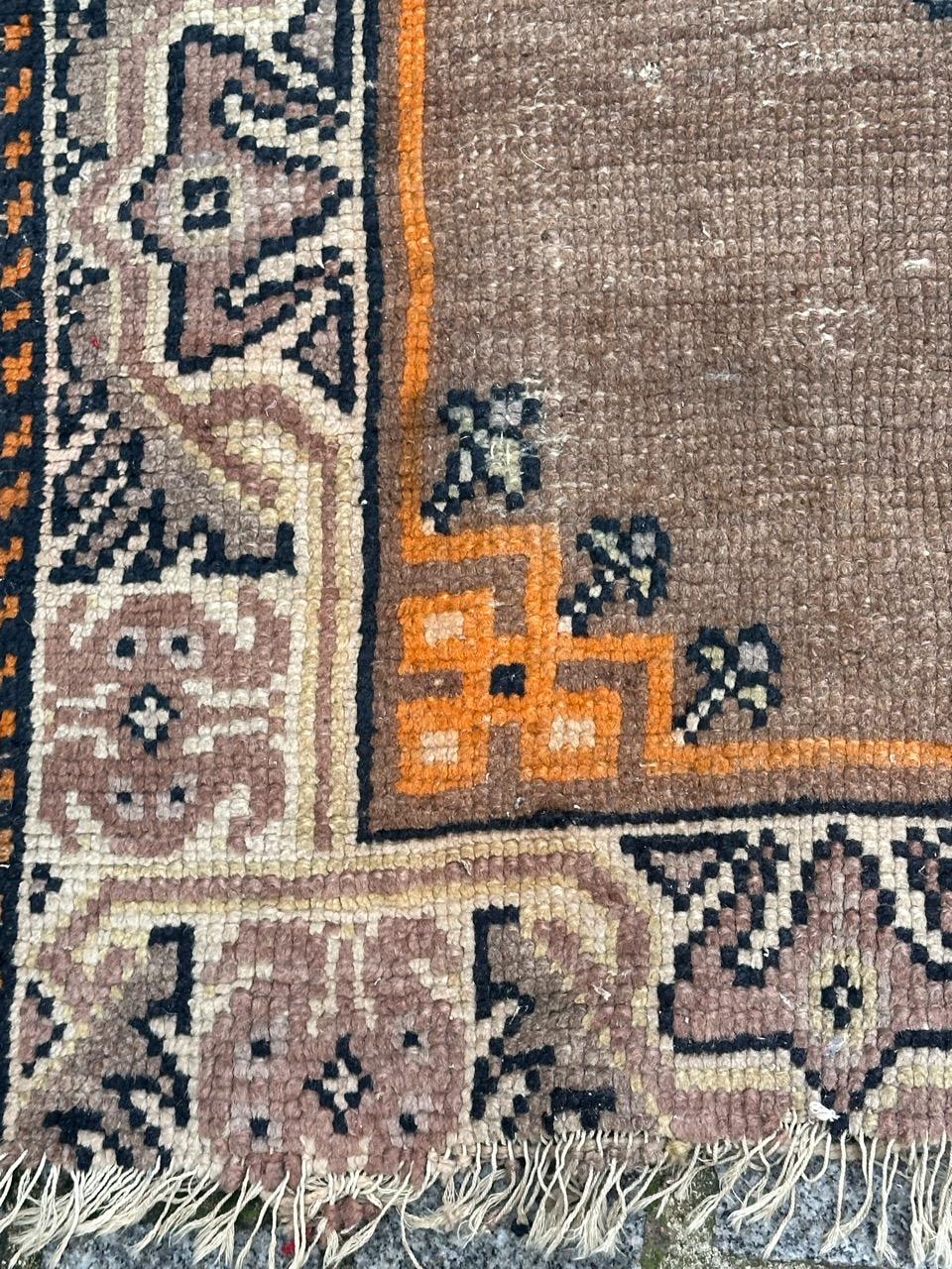 Nice vintage Tunisian kairouan rug For Sale 4