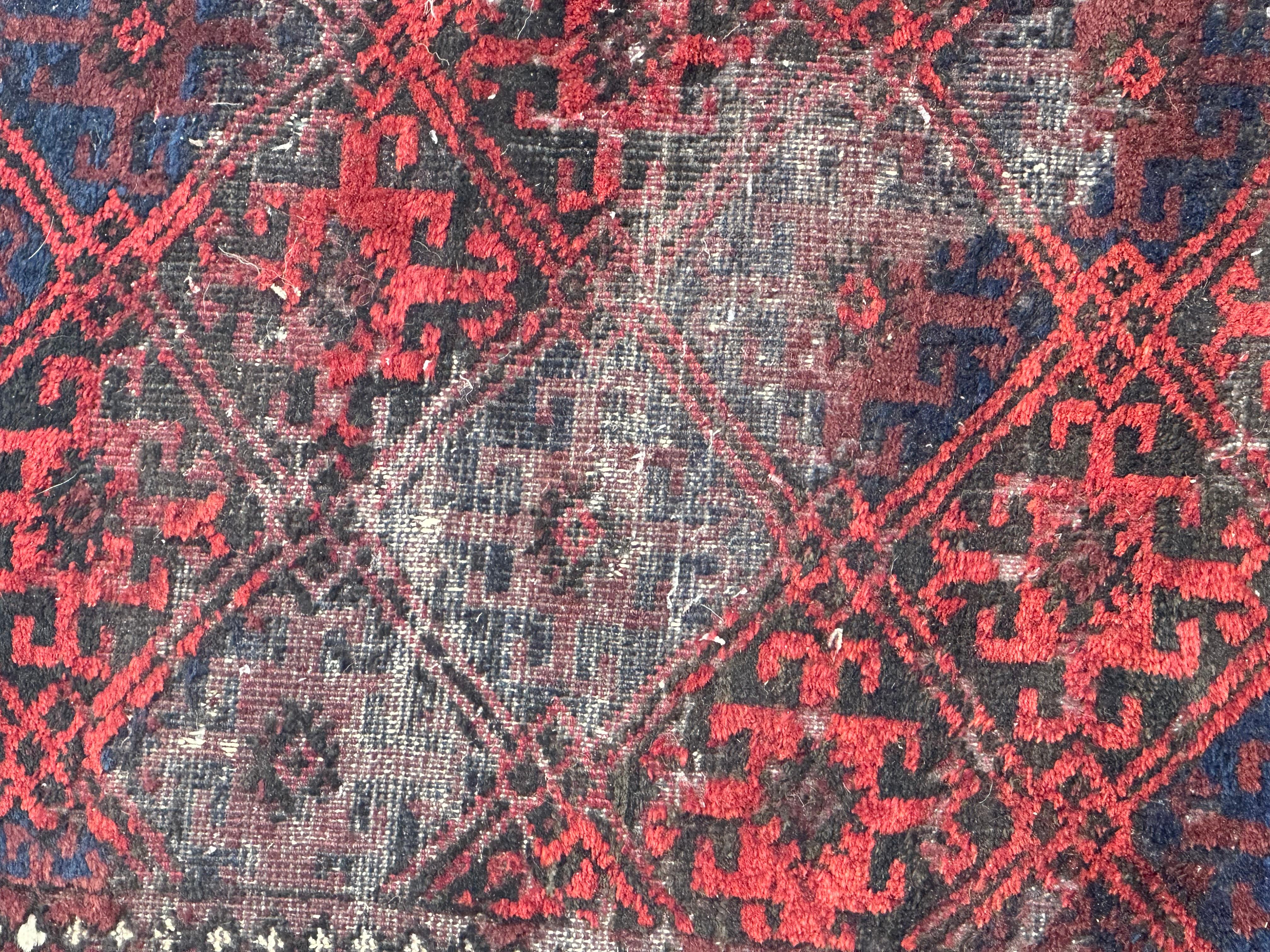 Tappeto antico tribale Turkmen Baluch Afghan di Bobyrug, afflitto da una distorsione in vendita 6