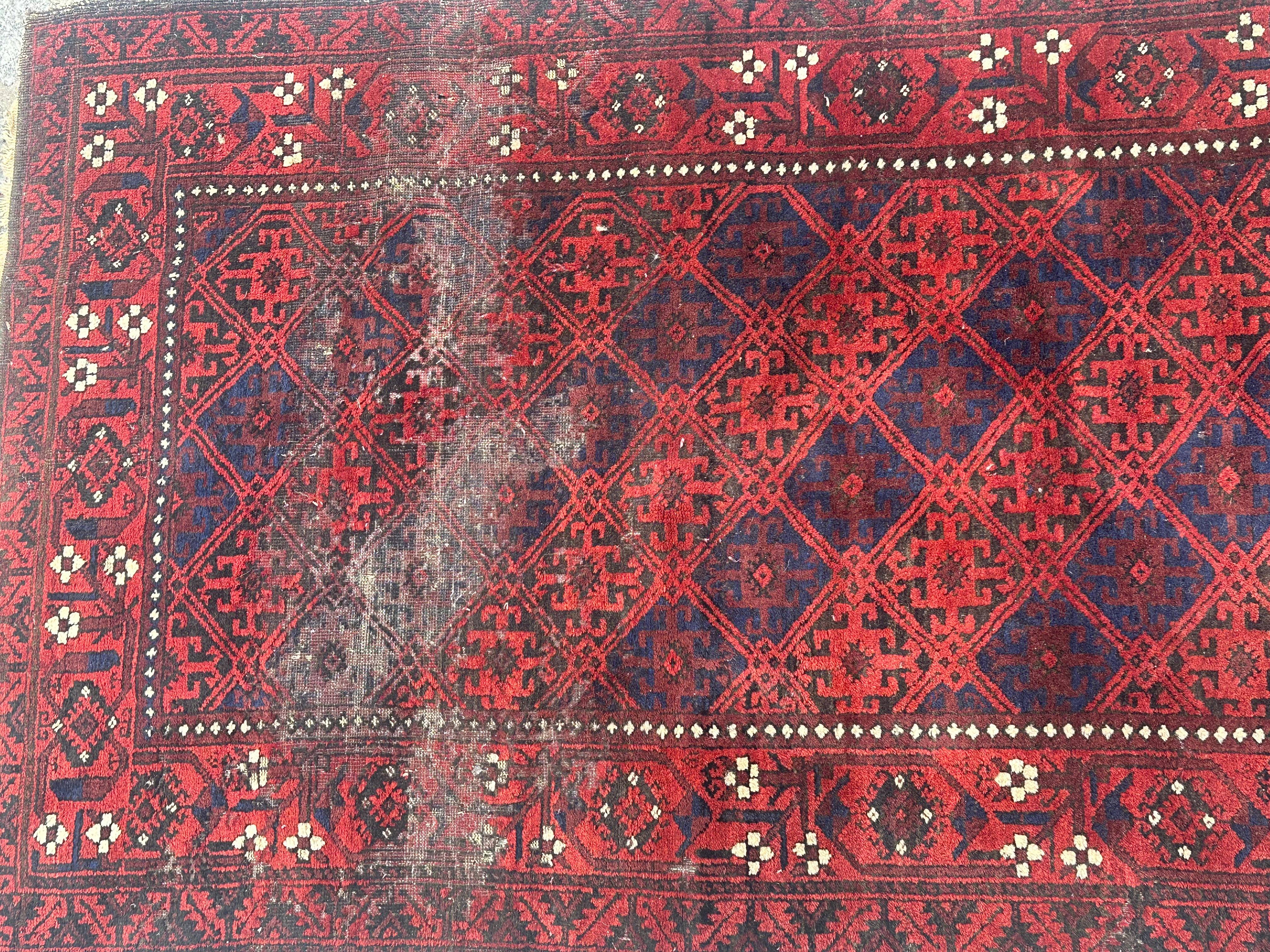 Tappeto antico tribale Turkmen Baluch Afghan di Bobyrug, afflitto da una distorsione in vendita 9