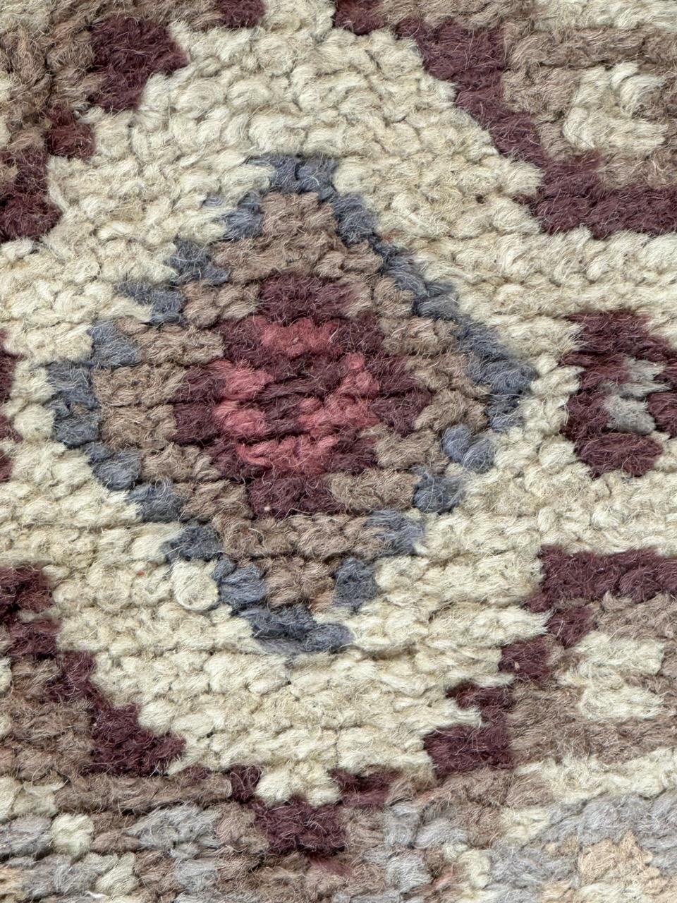 Bobyrug's Schöner europäischer Teppich aus dem frühen 20. im Zustand „Gut“ im Angebot in Saint Ouen, FR