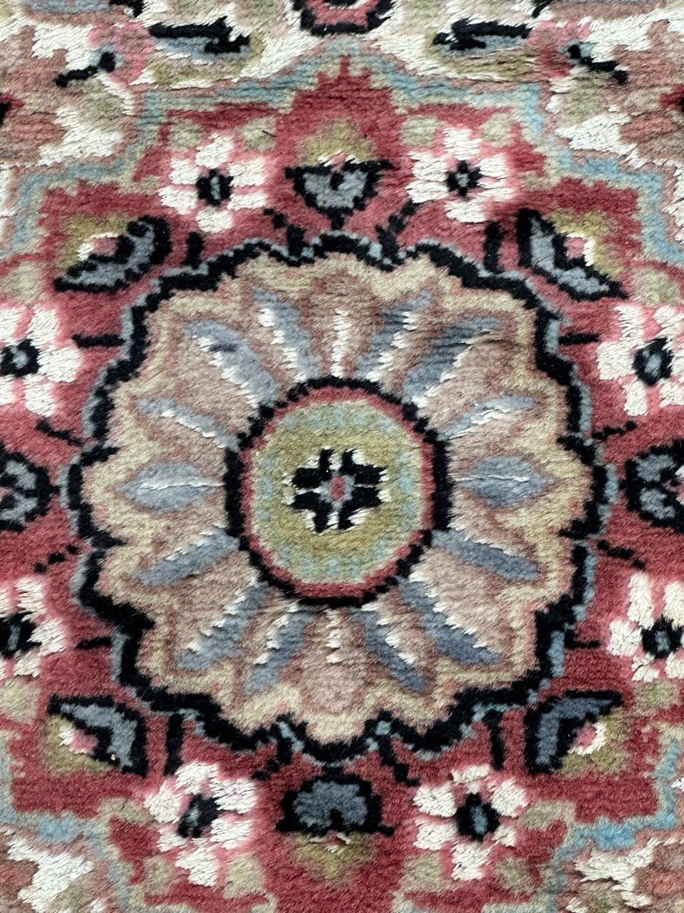 Beautiful little vintage silk and wool Pakistani rug  For Sale 3