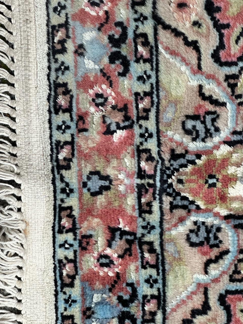 Beautiful little vintage silk and wool Pakistani rug  For Sale 7
