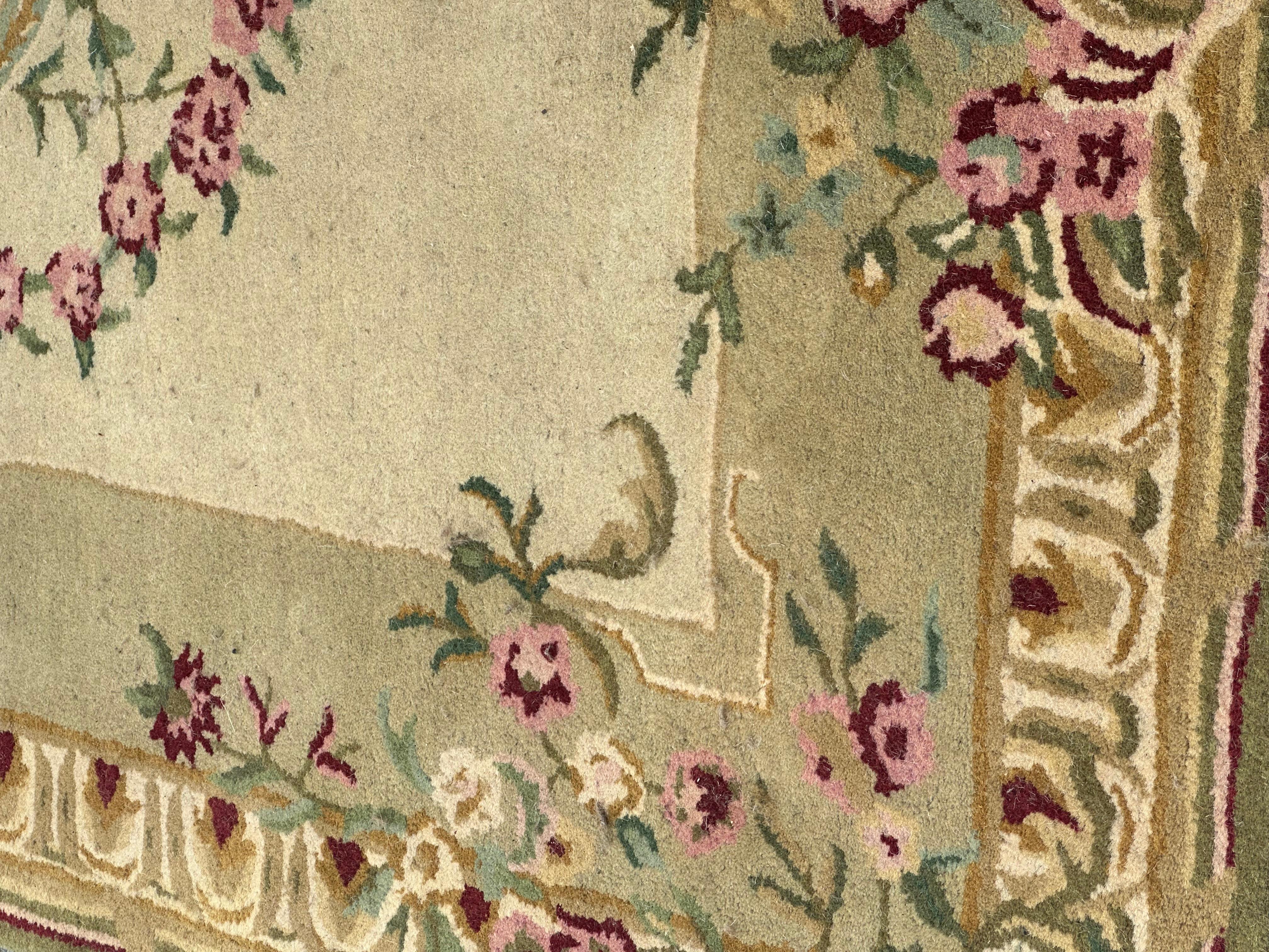 Bobyrug's Beautiful Savonnerie Style Hand Tufted Rug im Angebot 7