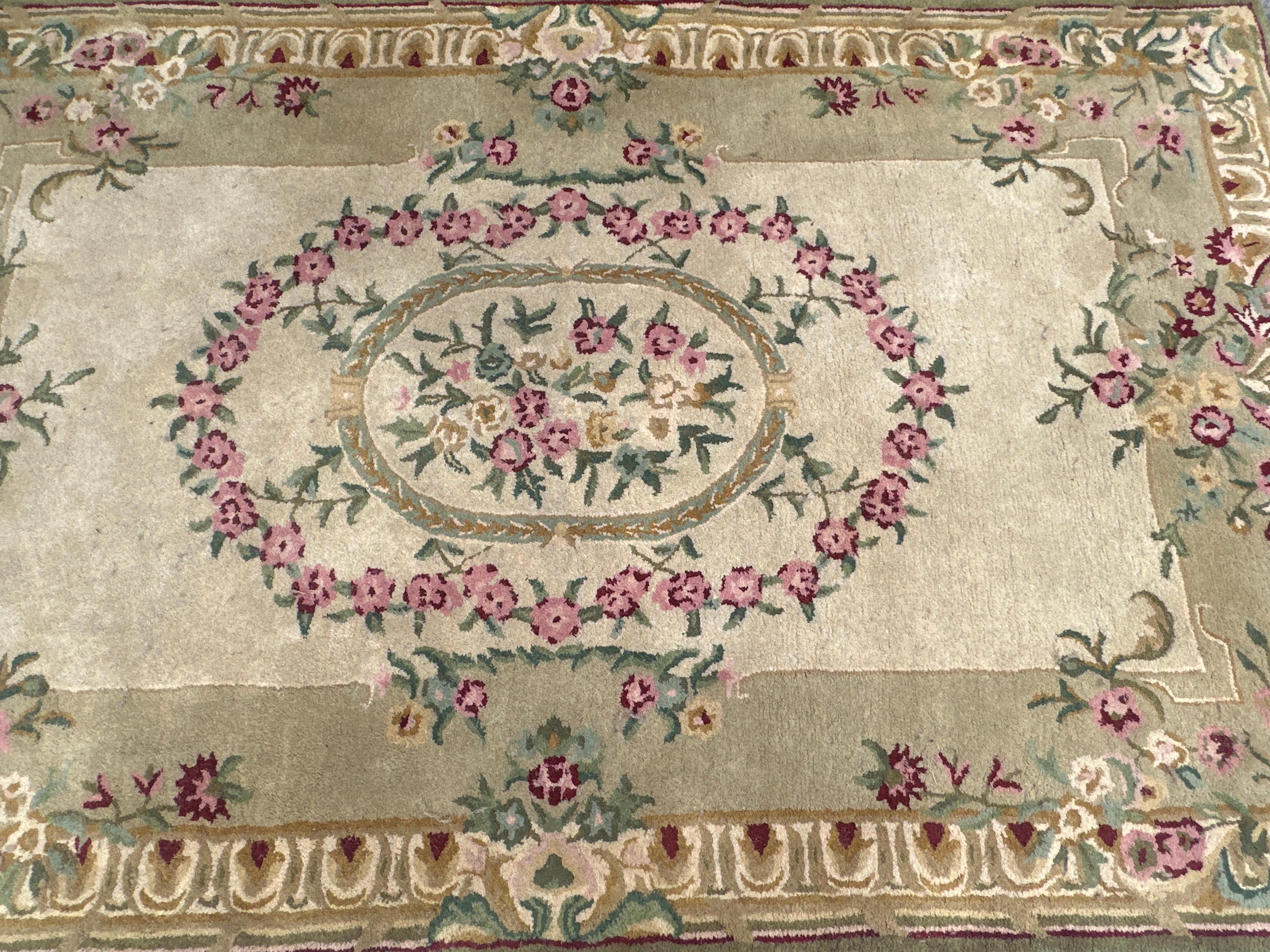 Bobyrug's Beautiful Savonnerie Style Hand Tufted Rug im Angebot 11