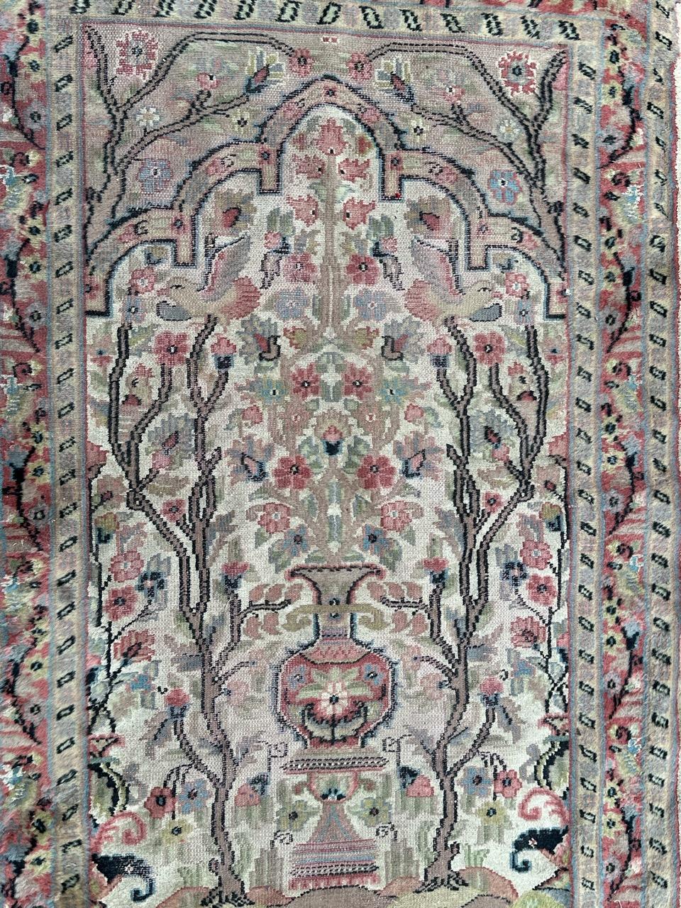 Bobyrug's Schöne kleine Vintage Seide und Wolle pakistanischen Teppich  im Zustand „Relativ gut“ im Angebot in Saint Ouen, FR